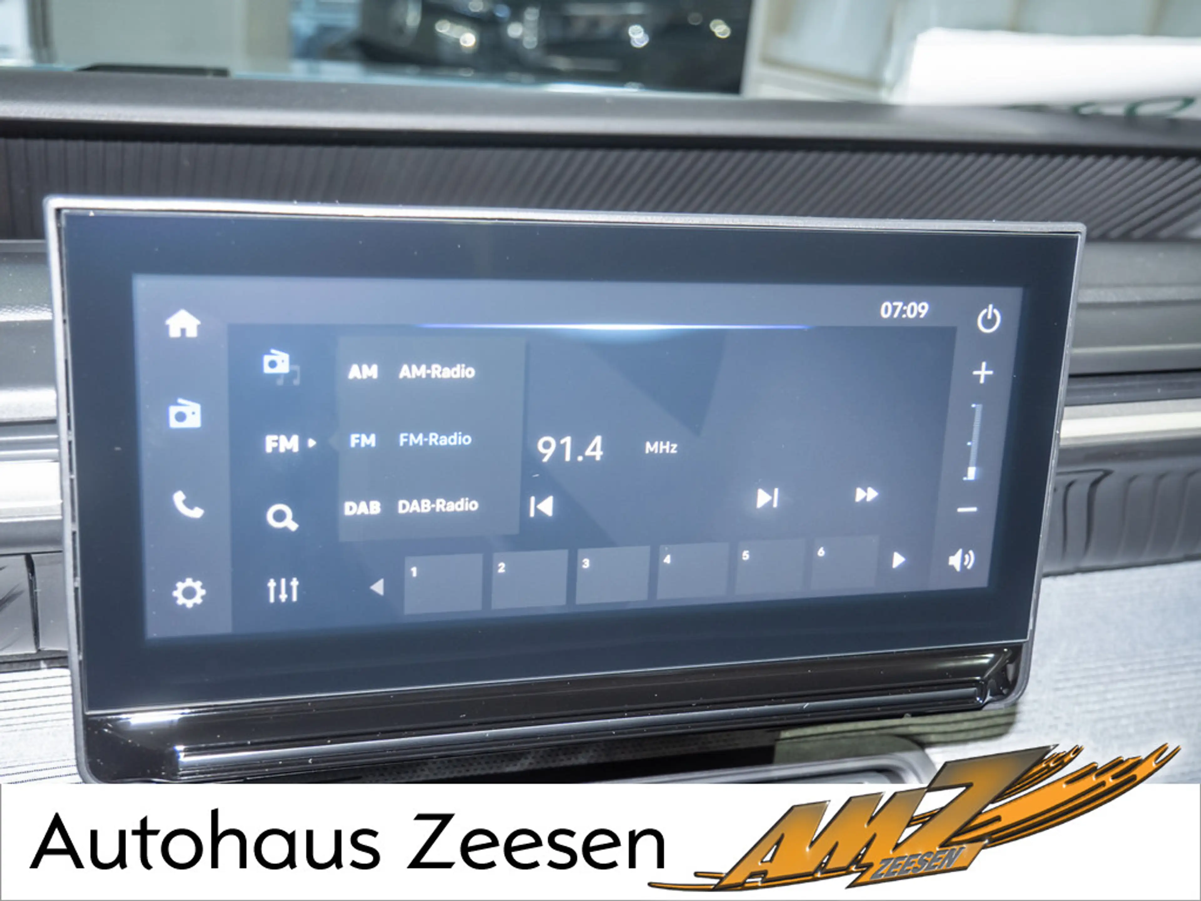 Citroen C3 Hybrid 110 Plus LED SITZHEIZUNG PDC HUD — photo 8