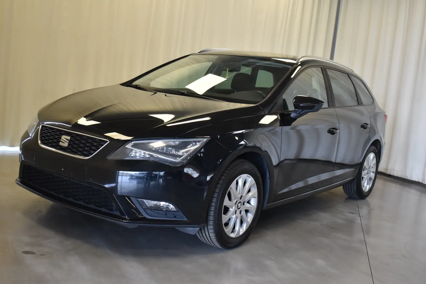SEAT Leon ST 1.6 CR TDi Style Zwart - 1