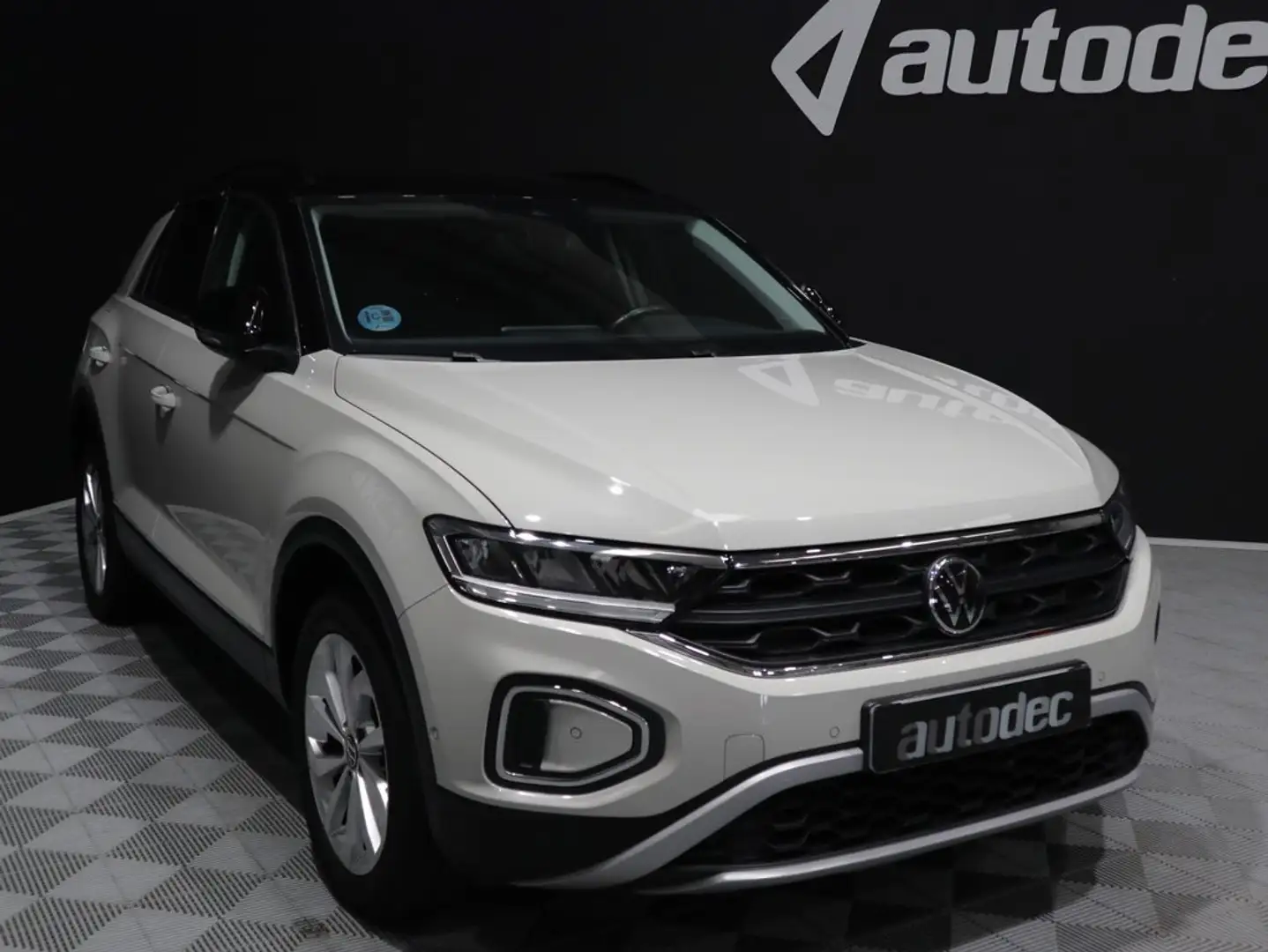 Volkswagen T-Roc Advance 1.0 TSI 81kW (110CV) Blanco - 2