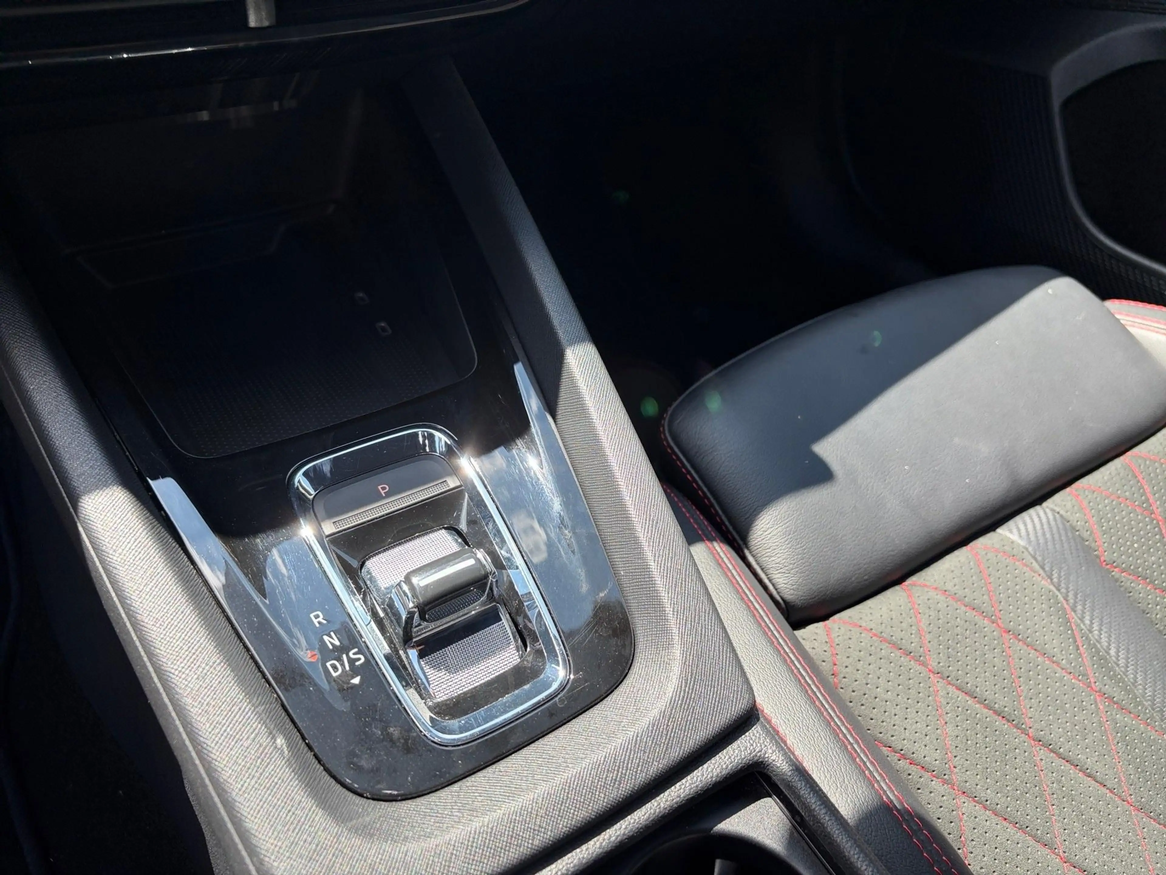 Skoda Octavia 2.0 TDI 147kW RS DSG — photo 9