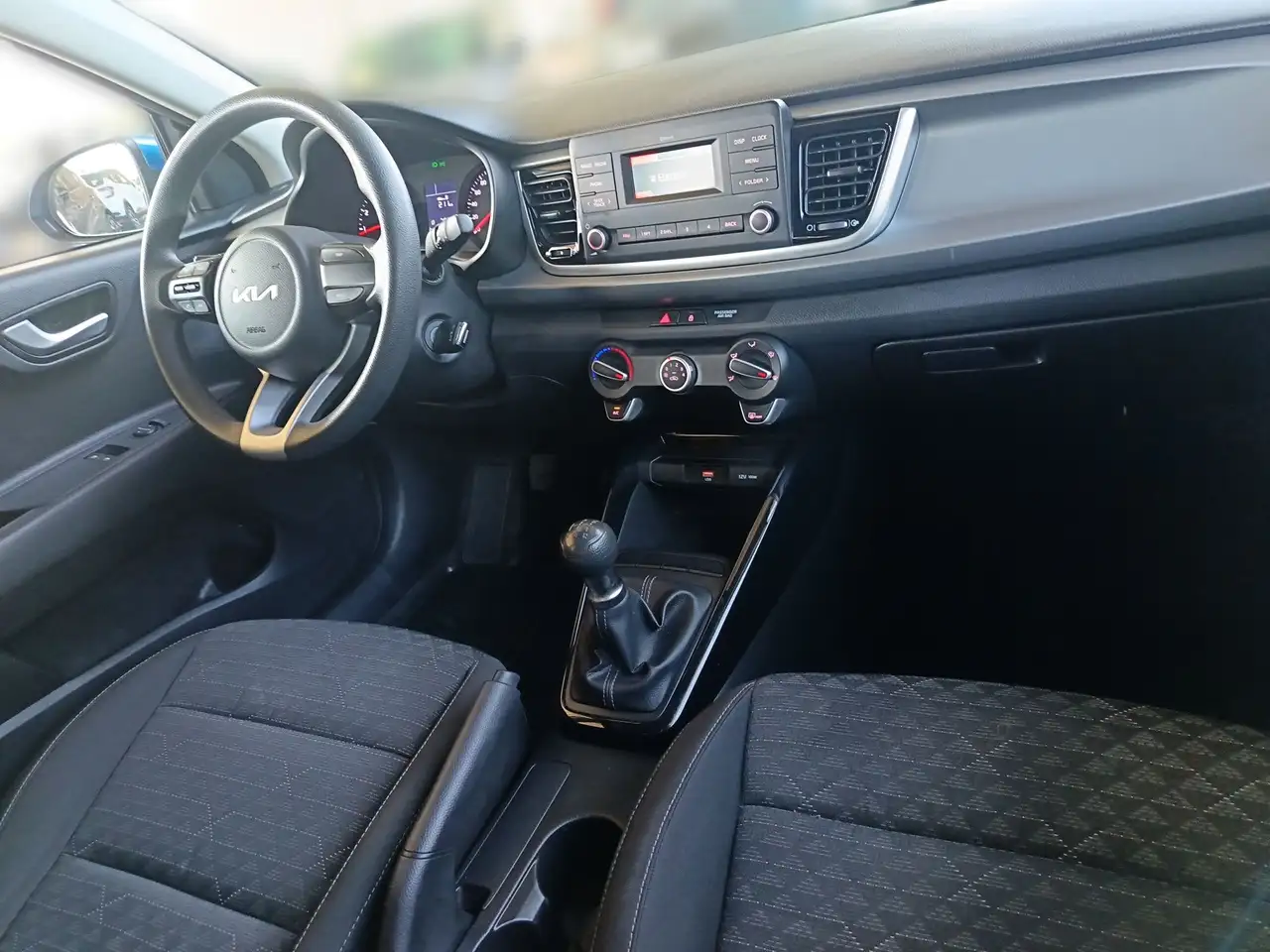Kia Rio 1.2 GAS LX FUN M/T 24