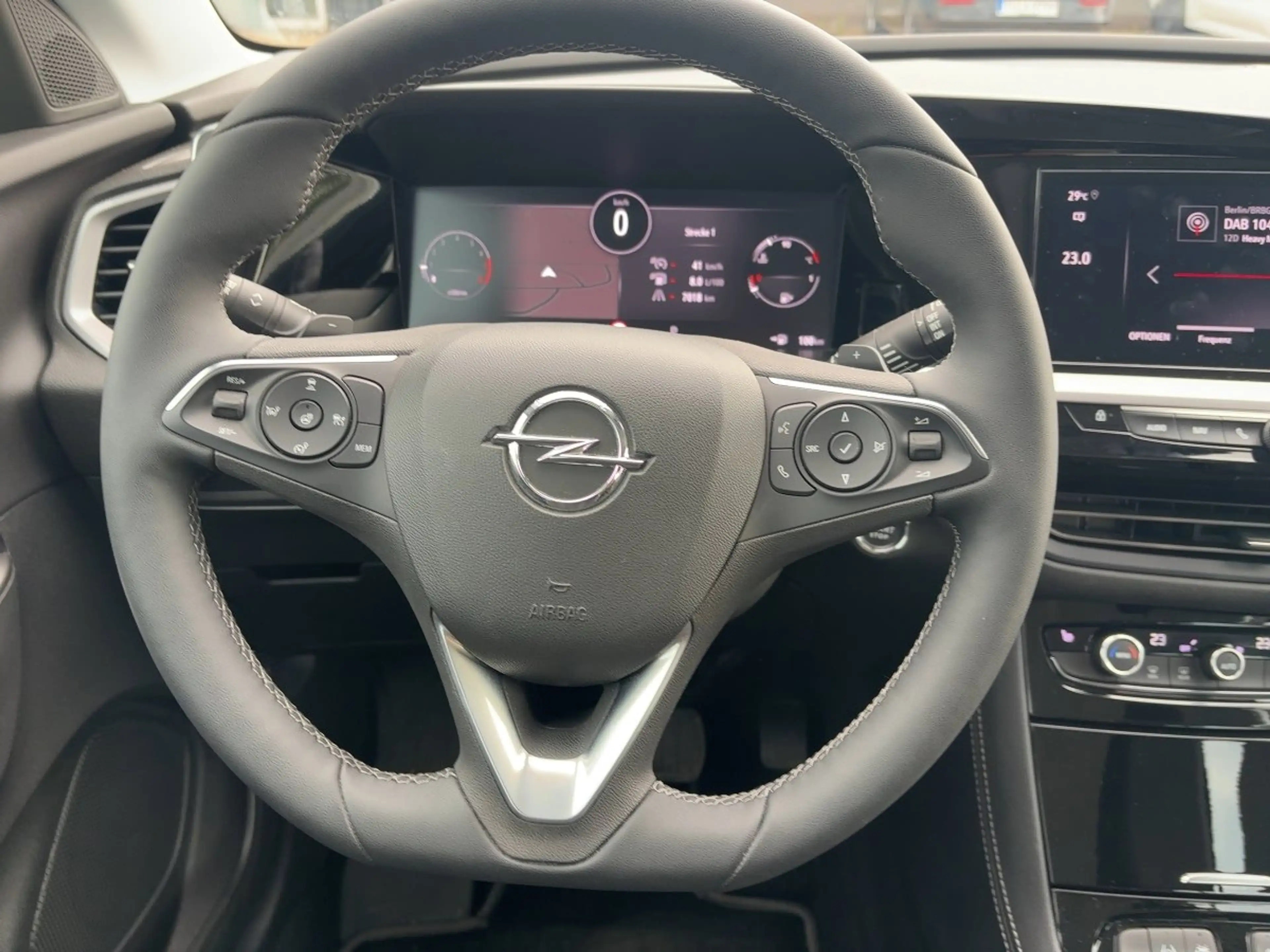 Opel Grandland GS. 1.2 D 360-CAM CAM PDC — photo 12