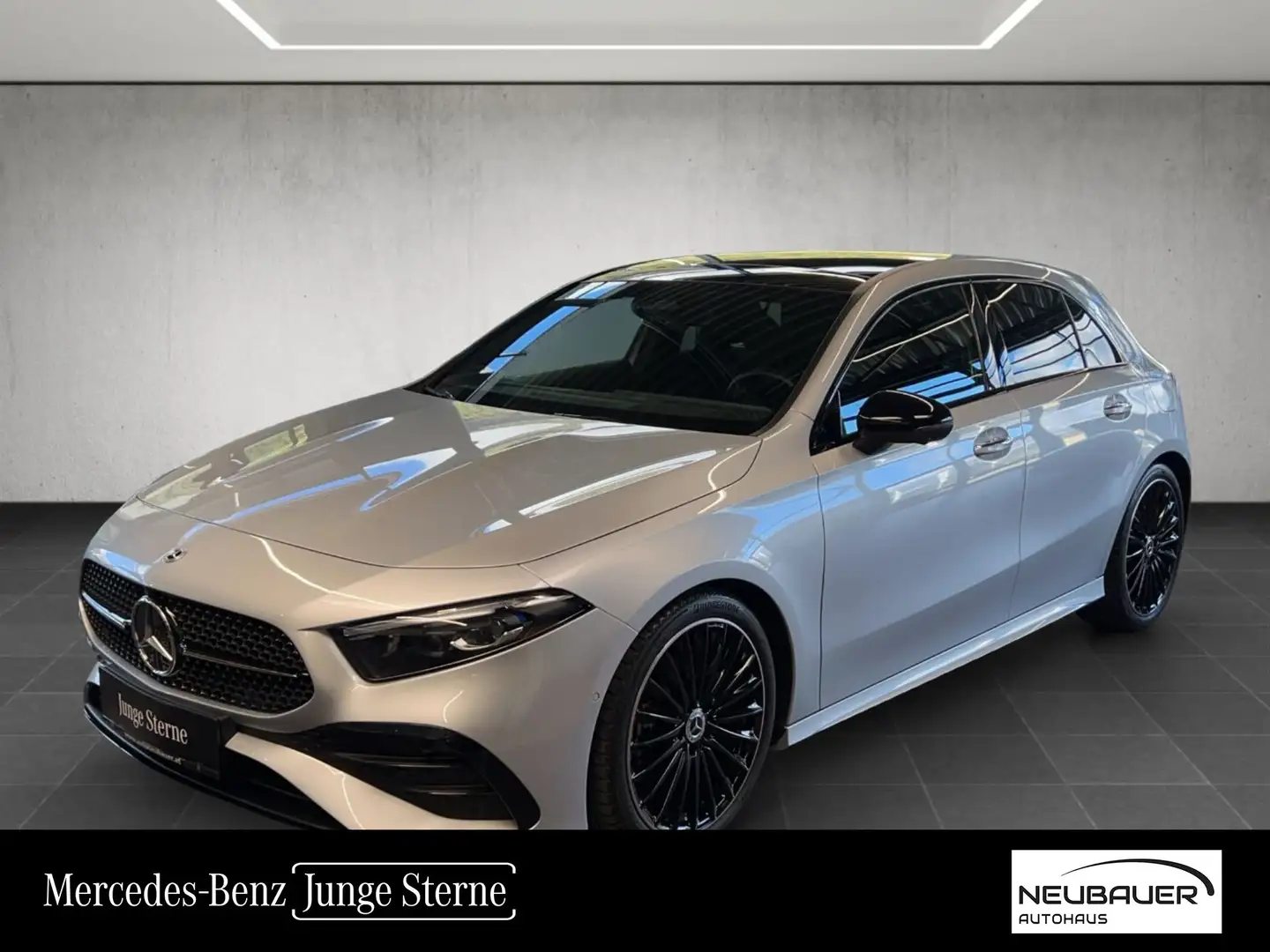 Mercedes-Benz A 220 4MATIC Klima Shz Ambi AMG Silber - 1