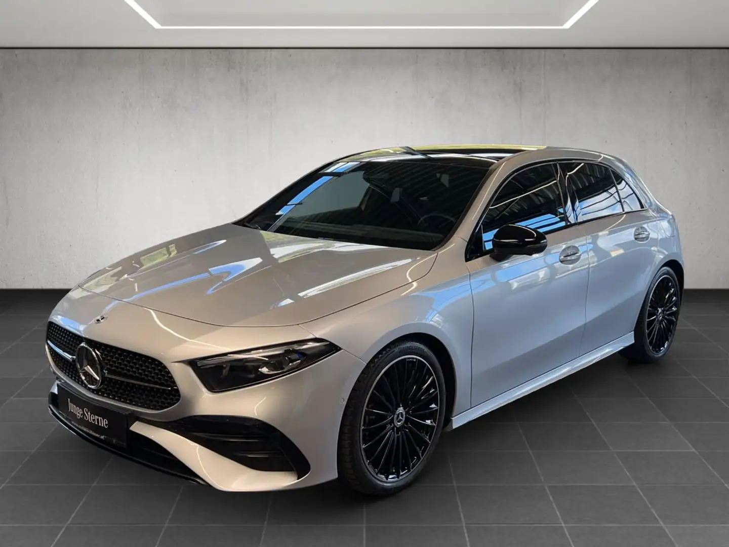 Mercedes-Benz A 220 4MATIC Klima Shz Ambi AMG Silber - 2
