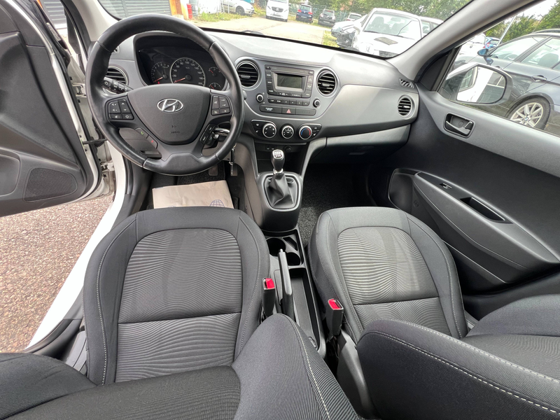 Hyundai i10 YES! — photo 11