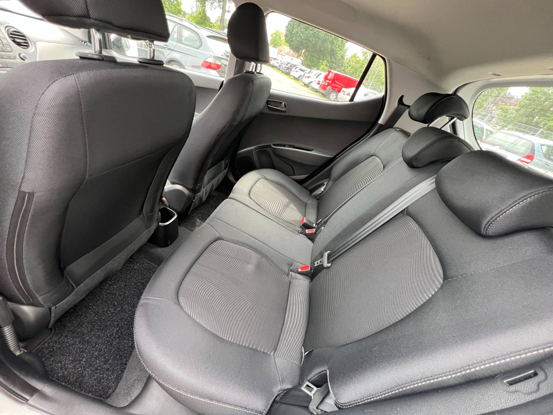 Hyundai i10 YES! — photo 10