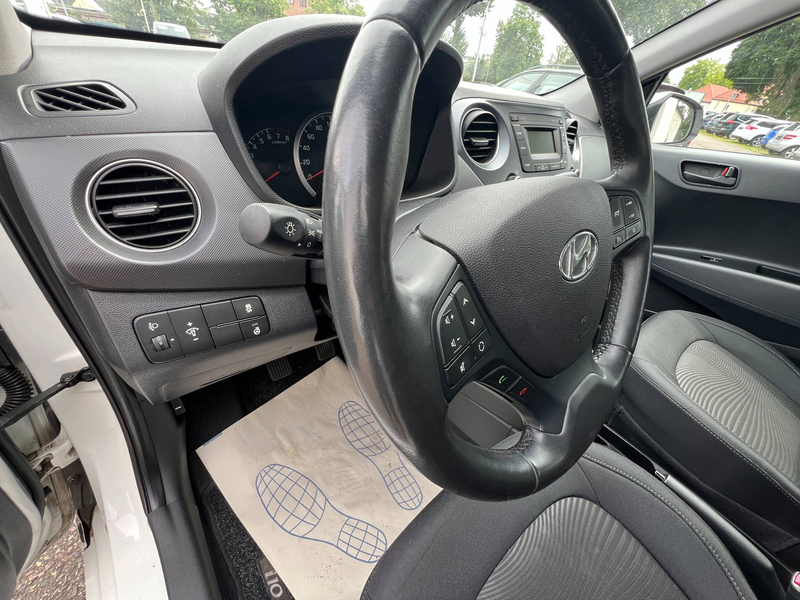 Hyundai i10 YES! — photo 9