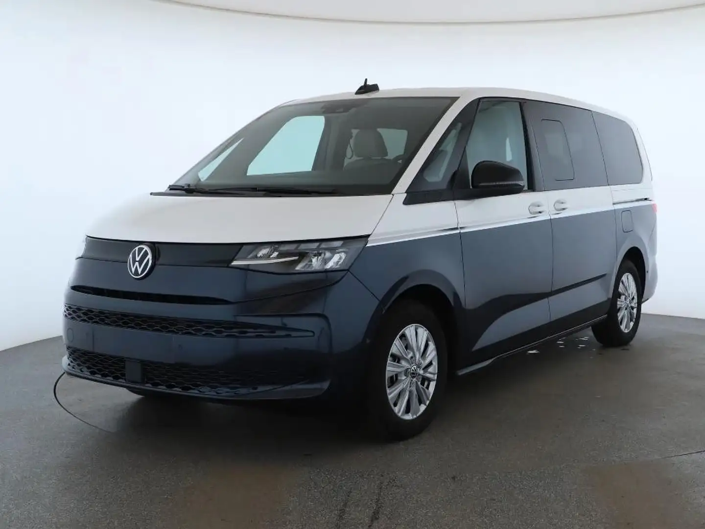 Volkswagen T7 Multivan Basis lang AHK RFK SHZ 3-ZK LED - 2