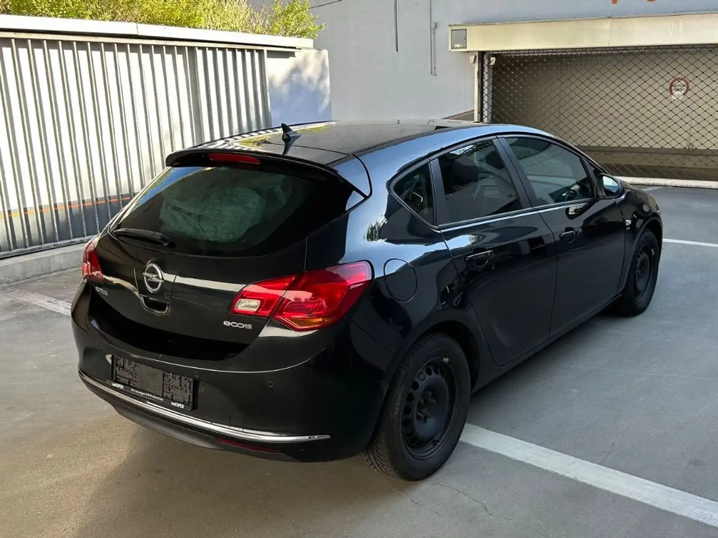 Opel Astra J Lim. 5-trg. Energy /NAVI/Benzin/LPG Schwarz - 2