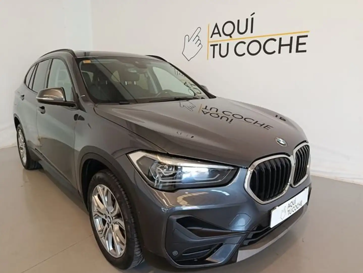 BMW X1 sDrive 18iA Gris - 2