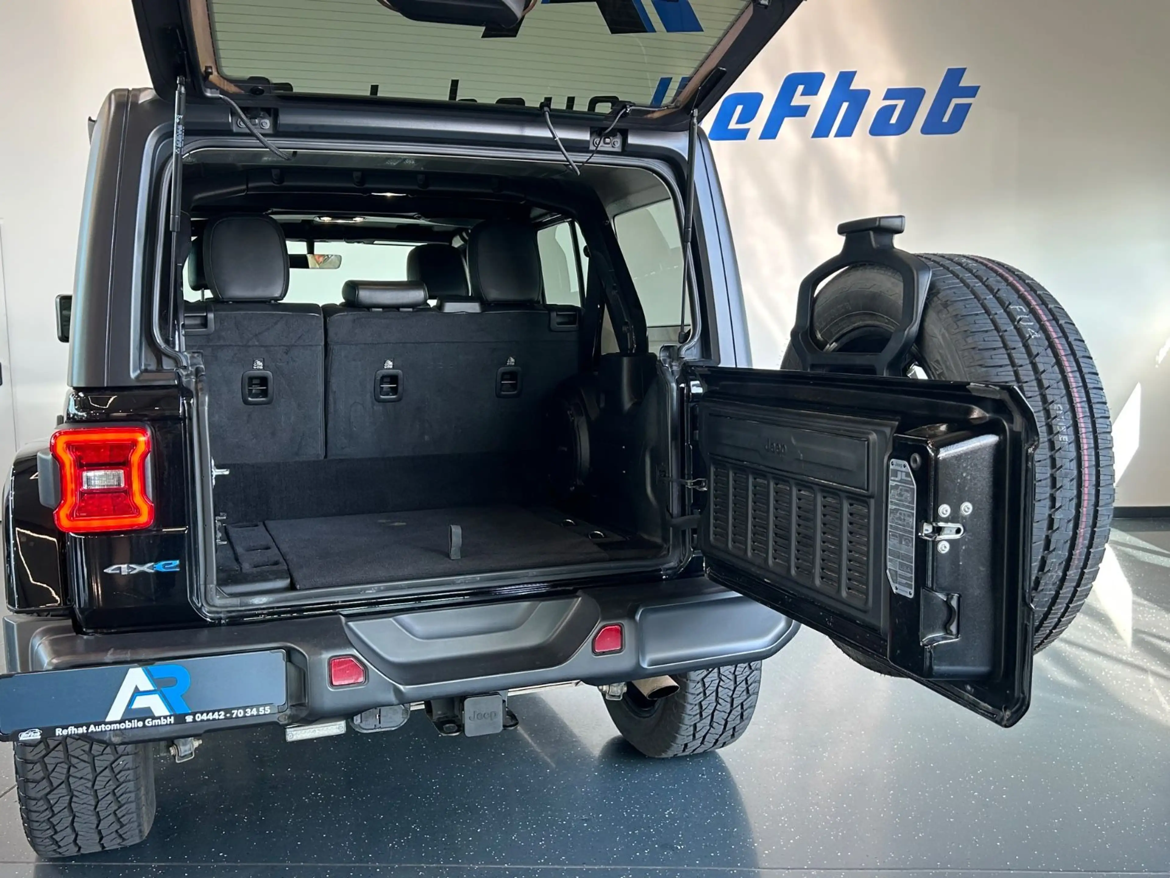Jeep Wrangler Unlimited Sahara*PLUG-IN*KAMERA*PDC*BC — photo 14