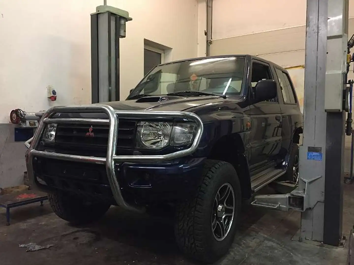 Mitsubishi Pajero Pajero MT 2,8 GLS TD Blau - 2