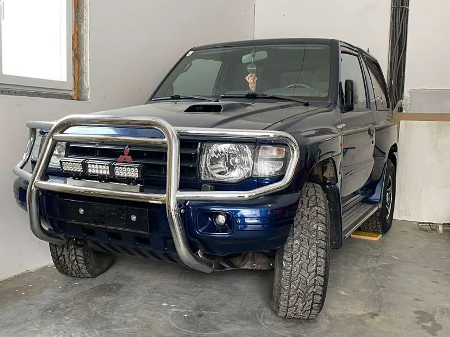 Mitsubishi Pajero Pajero MT 2,8 GLS TD Blau - 1