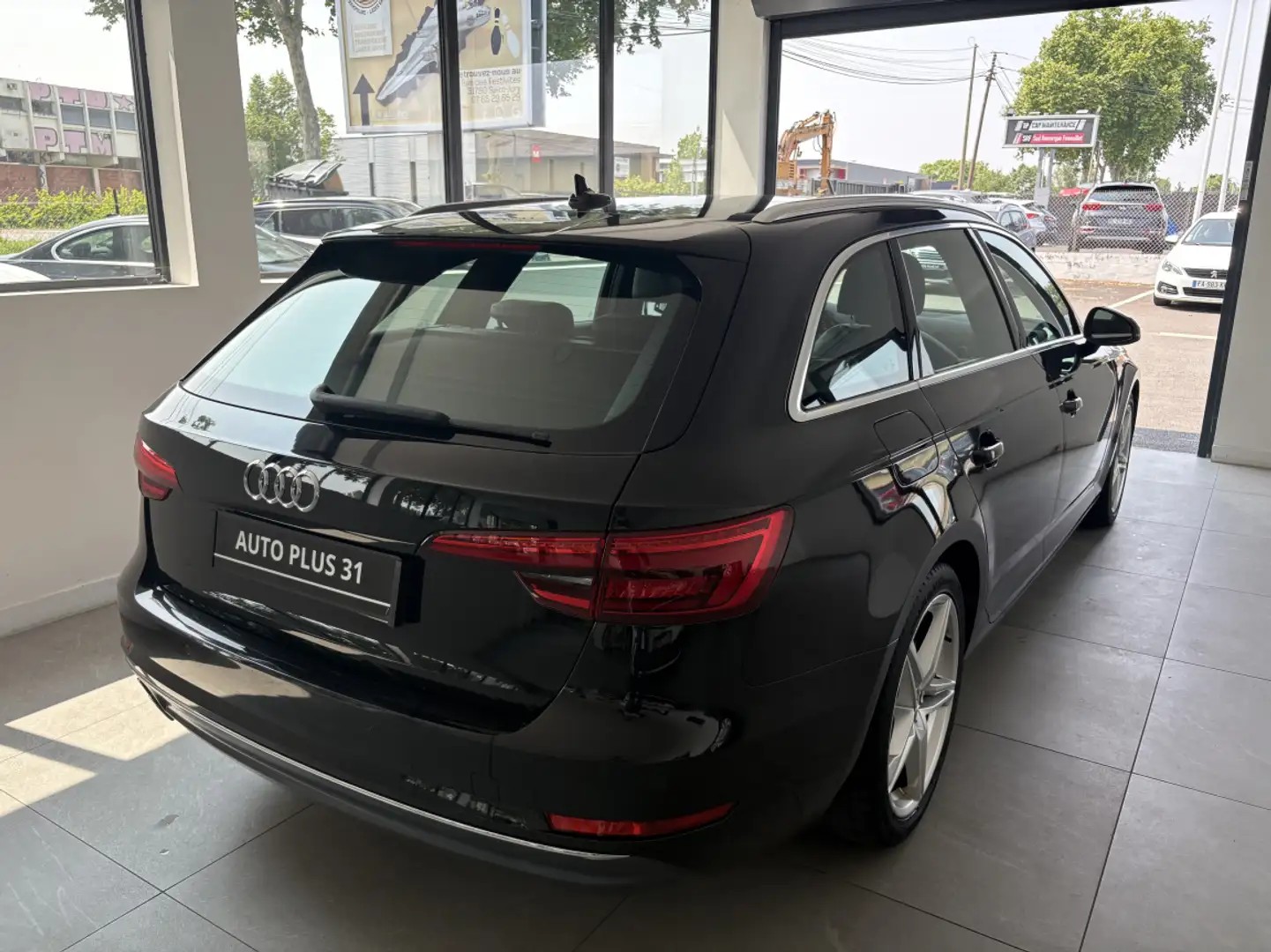 Audi A4 2.0 TDI 190 S tronic 7 S line - 2