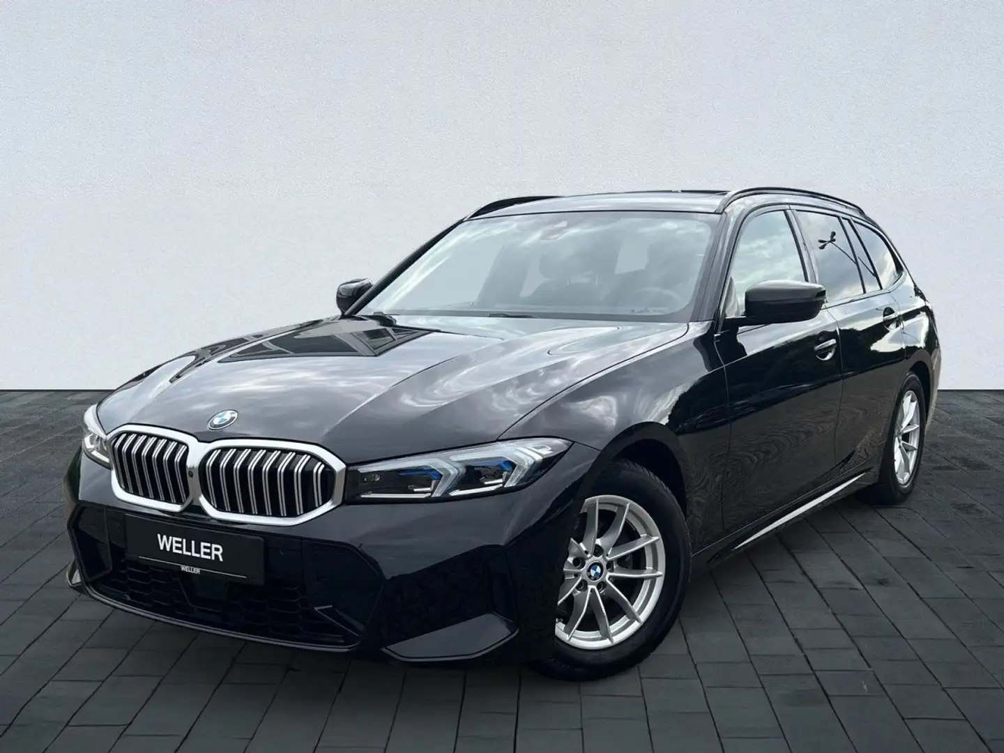 BMW 320 i Tour M SPORT LiveProf St+Go 360° AHK Pano Negro - 1