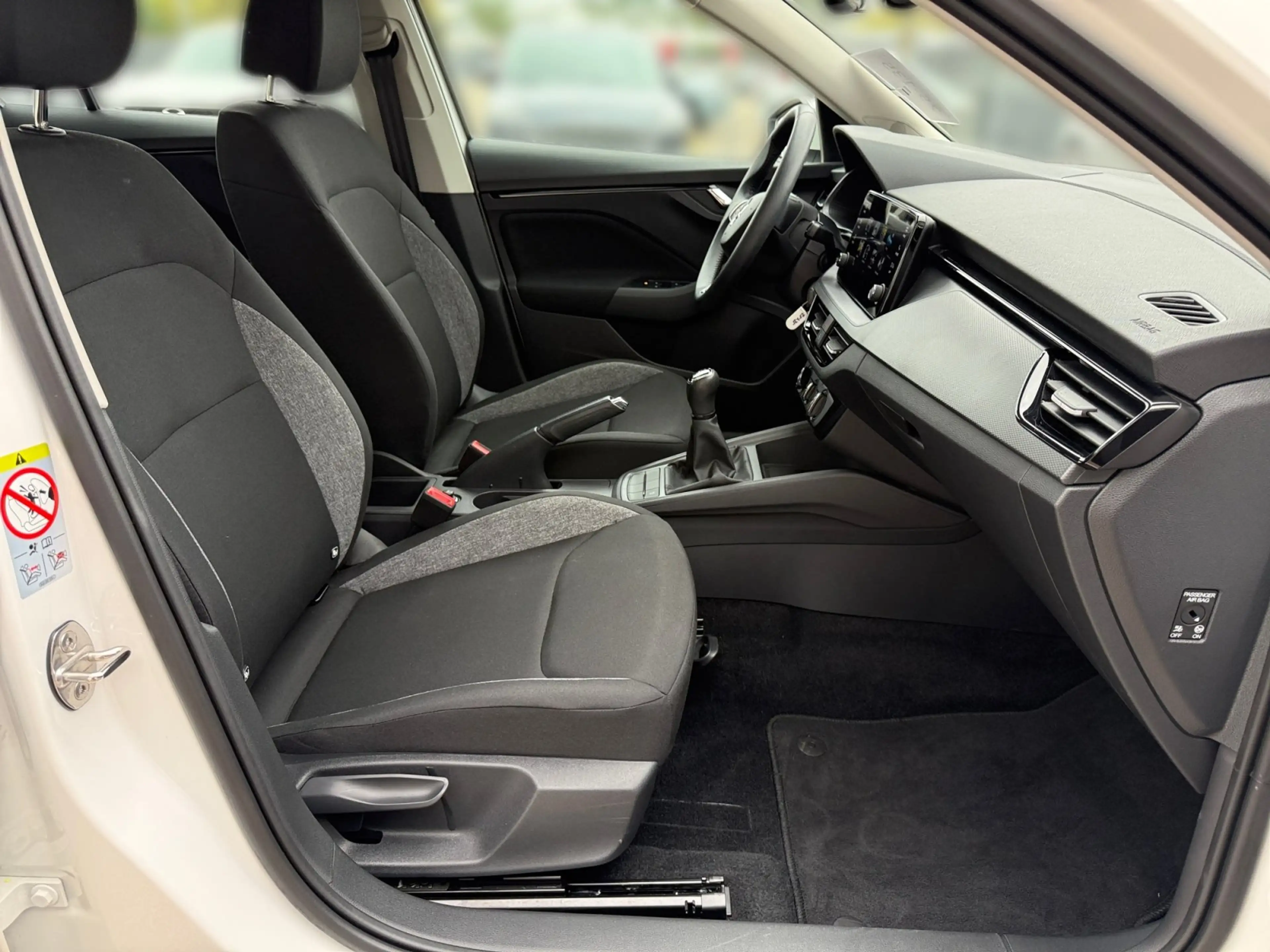Skoda Kamiq Essence 1.0TSI Klima PDC Spurhalteassistent — photo 12