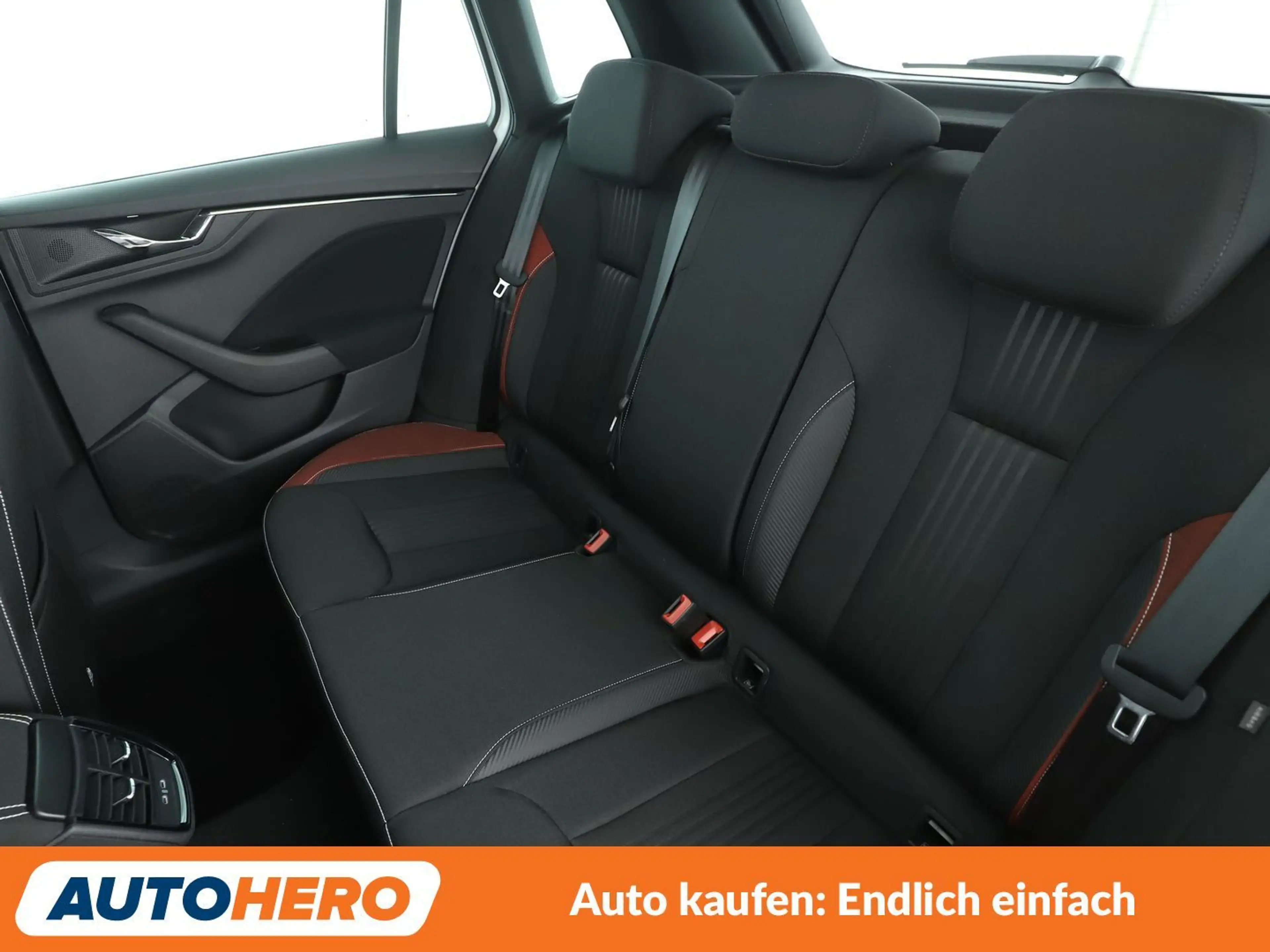 Skoda Kamiq 1.5 TSI ACT Monte Carlo Aut.*LED*ACC*CAM*SPUR* — photo 14
