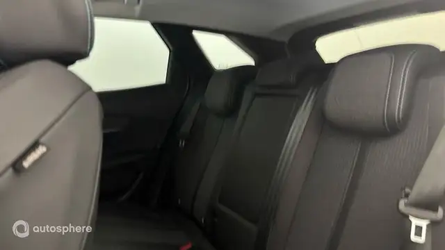 Peugeot 3008 view 13