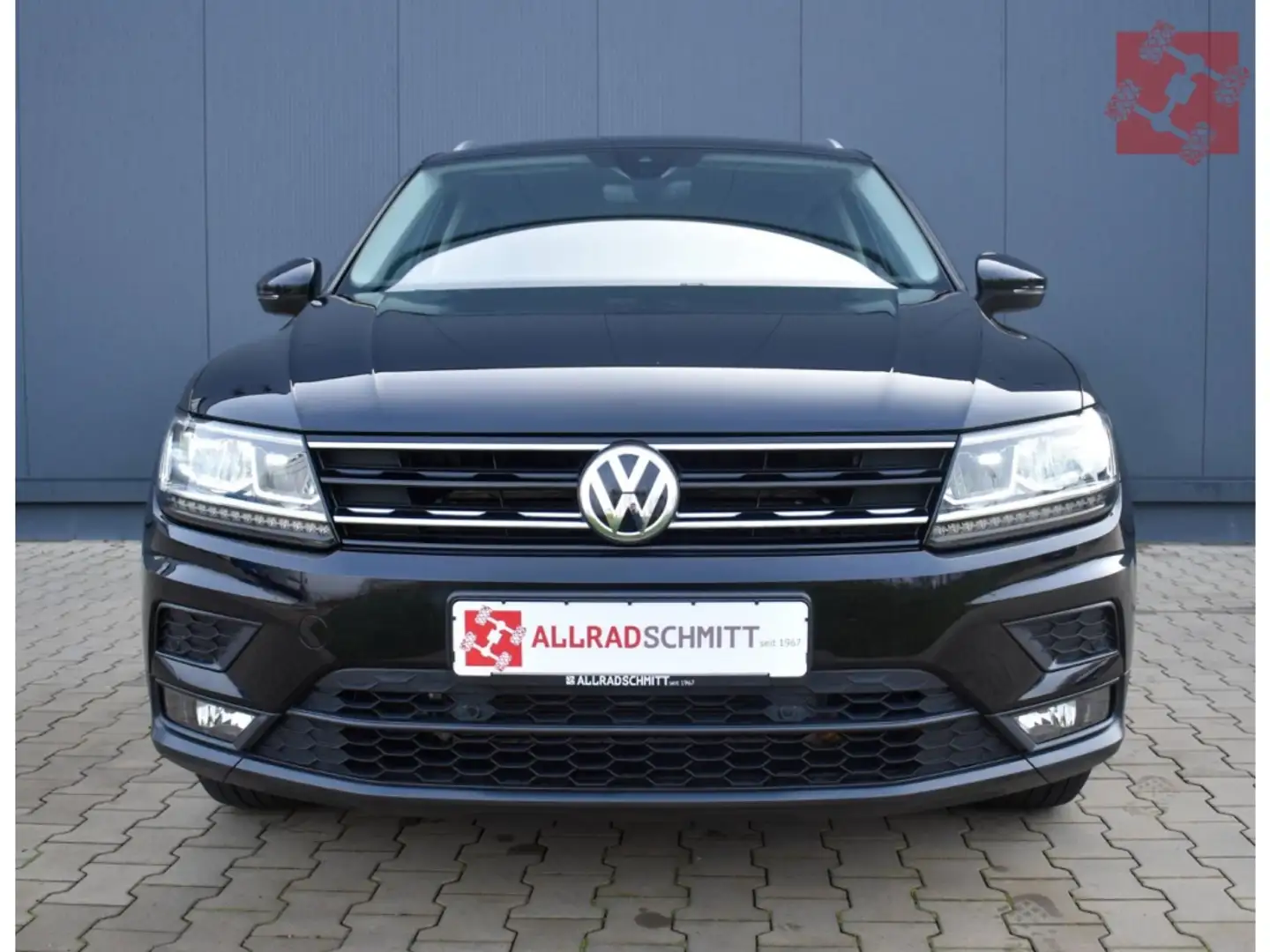 Volkswagen Tiguan Comfortline TSI 1.5 AHK-klappbar Navi LED Schwarz - 2