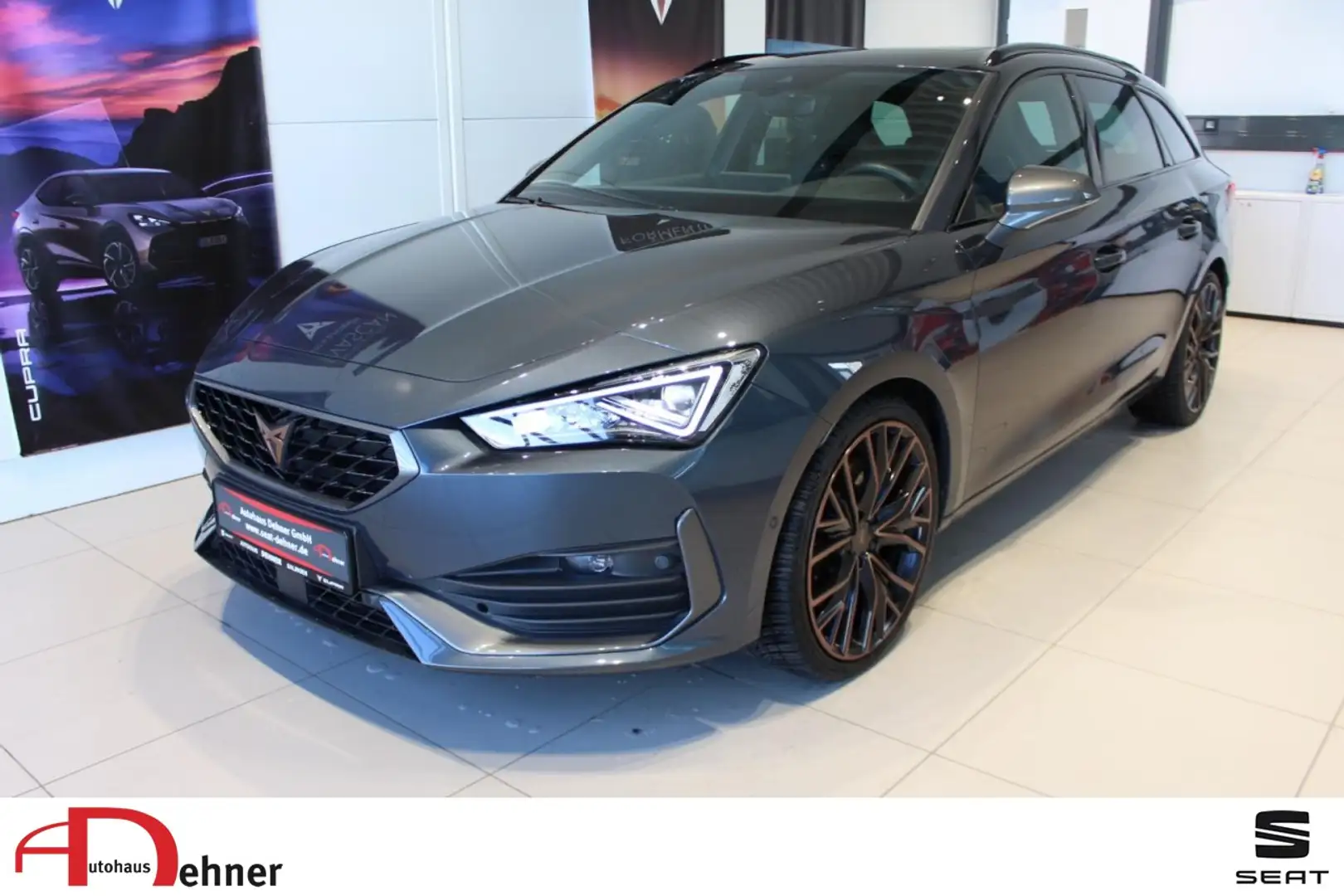 CUPRA Leon Sportstourer VZ 310PS ALLRAD+4JGAR+AHK+PANO Klima Grau - 1