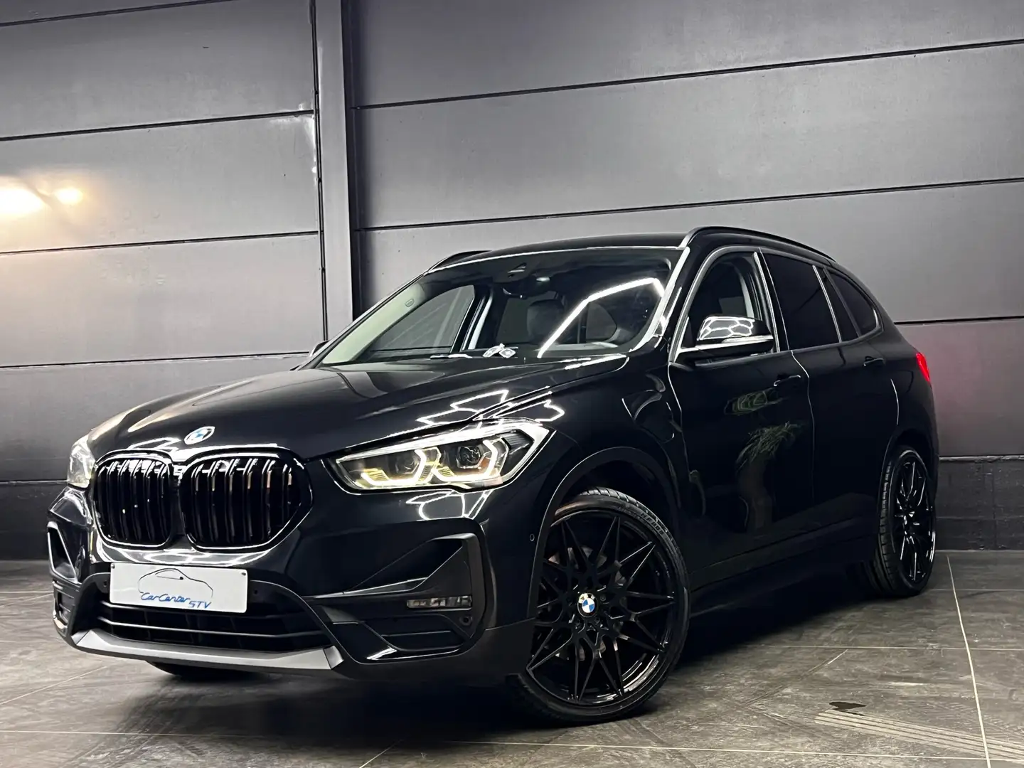 BMW X1 xDrive25e Hybrid / All Black /Full Option / Noir - 1