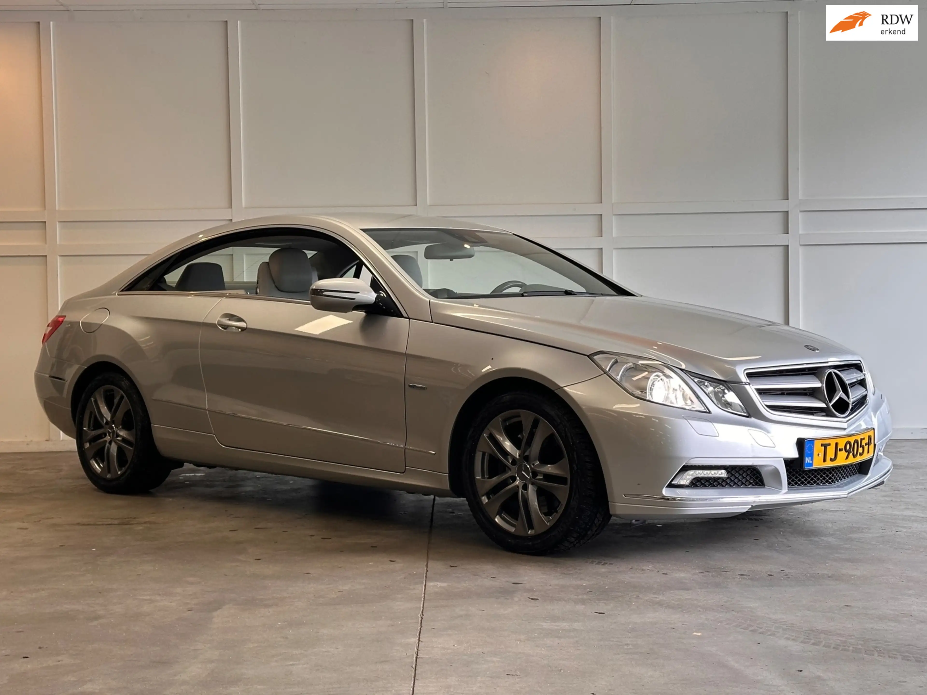 Mercedes-Benz E 350 Coupé CDI Elegance 2009 Navi Cruise Xenon