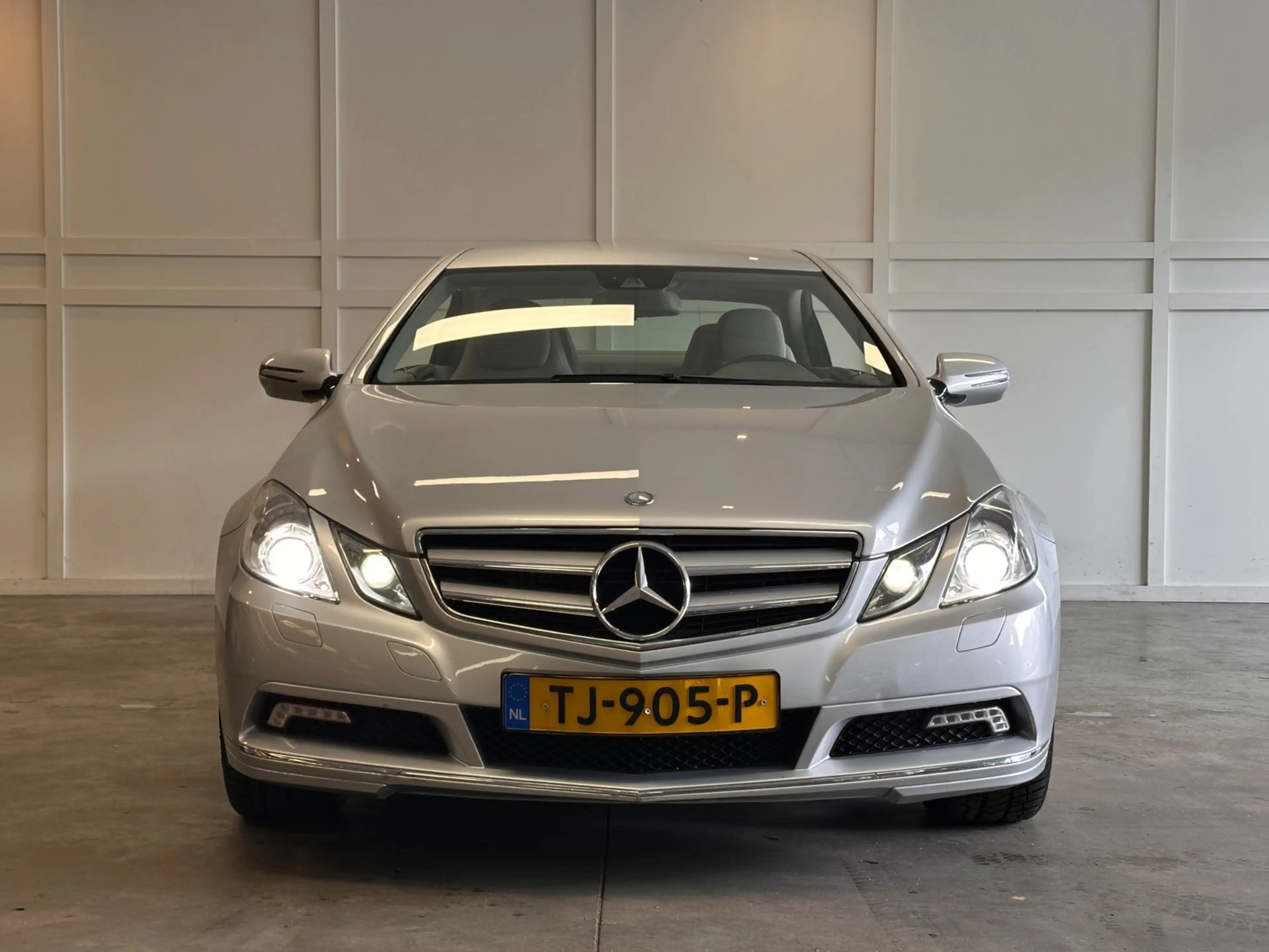 Mercedes-Benz E 350 Coupé CDI Elegance 2009 Navi Cruise Xenon — photo 2
