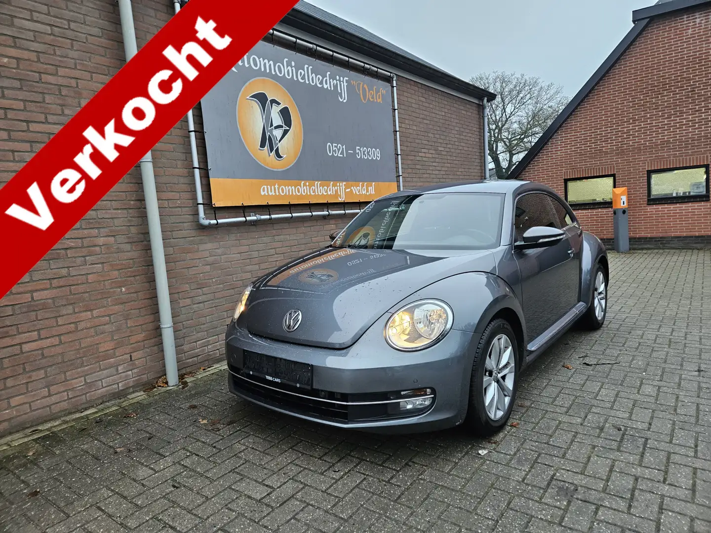 Volkswagen Beetle 1.6 TDi BMT Design Grey - 1