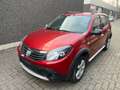 Dacia Sandero 1.6 MPI 90 Lauréate Rood - thumbnail 1