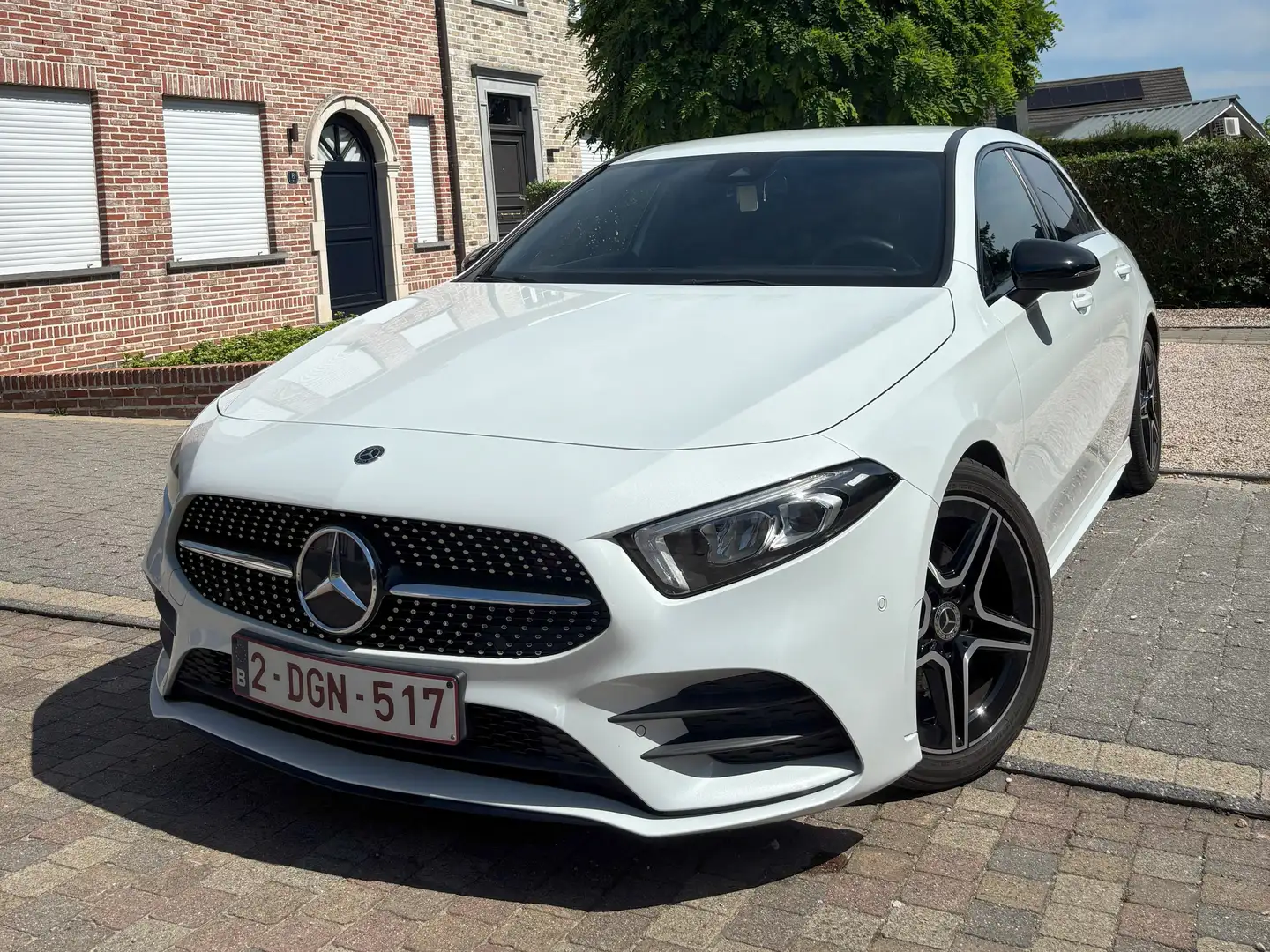 Mercedes-Benz A 180 A 180 AMG Line White - 1