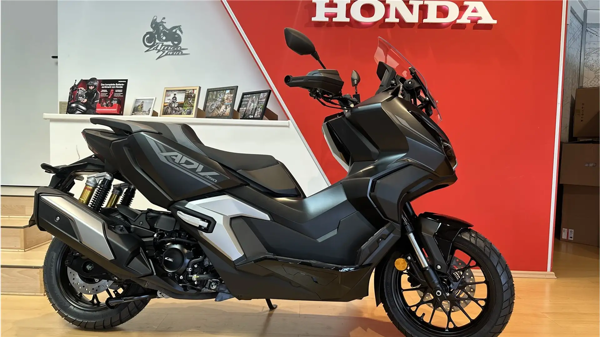 Honda ADV 350 - 1