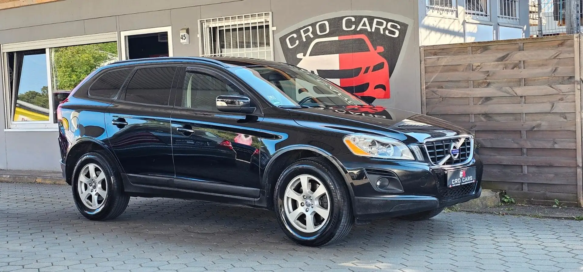 Volvo XC60 XC60 Kinetic Drive Noir - 1