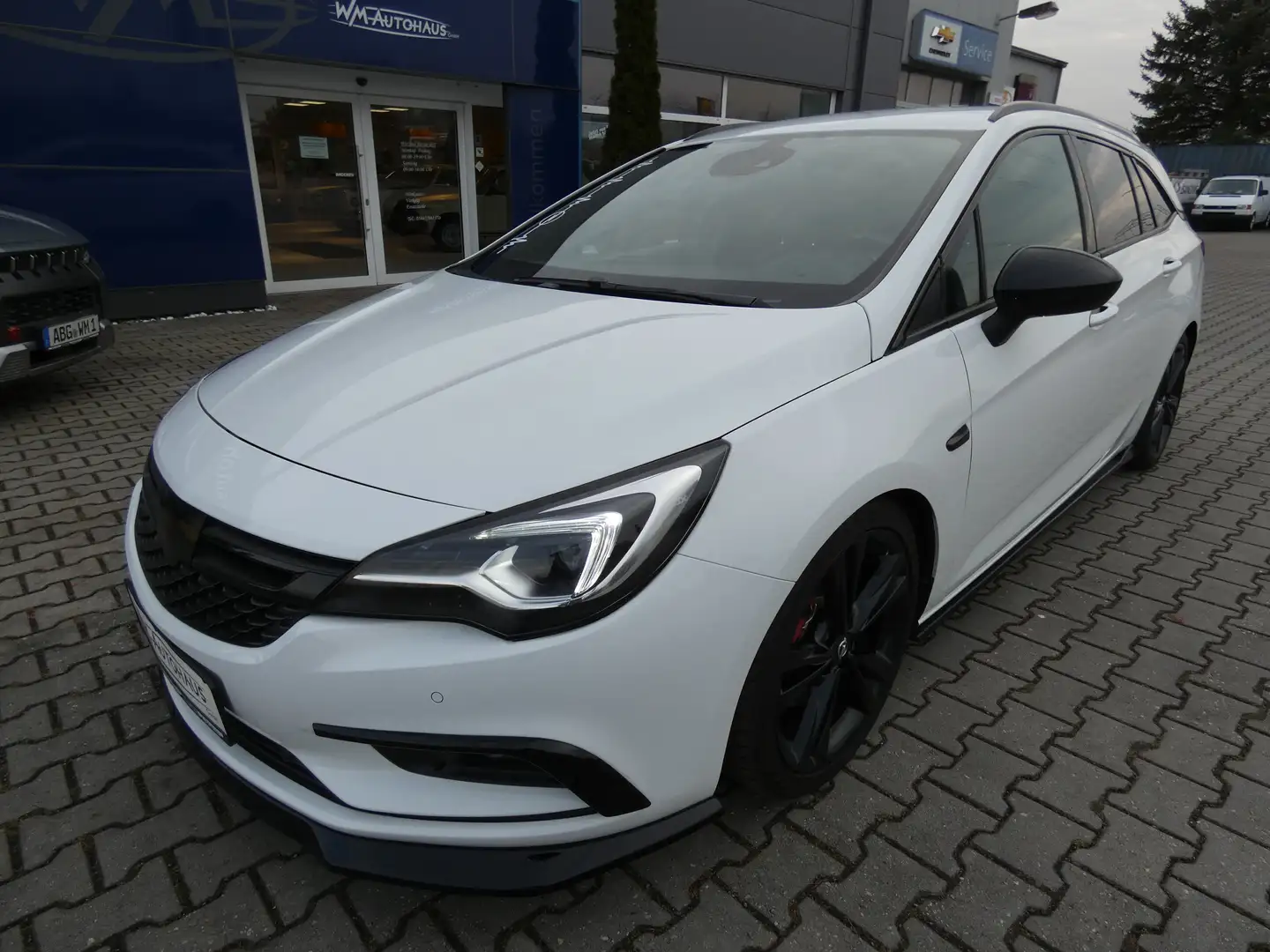 Opel Astra Sports Tourer 1.6 Turbo Start/Stop Automatik Inno. Weiß - 1