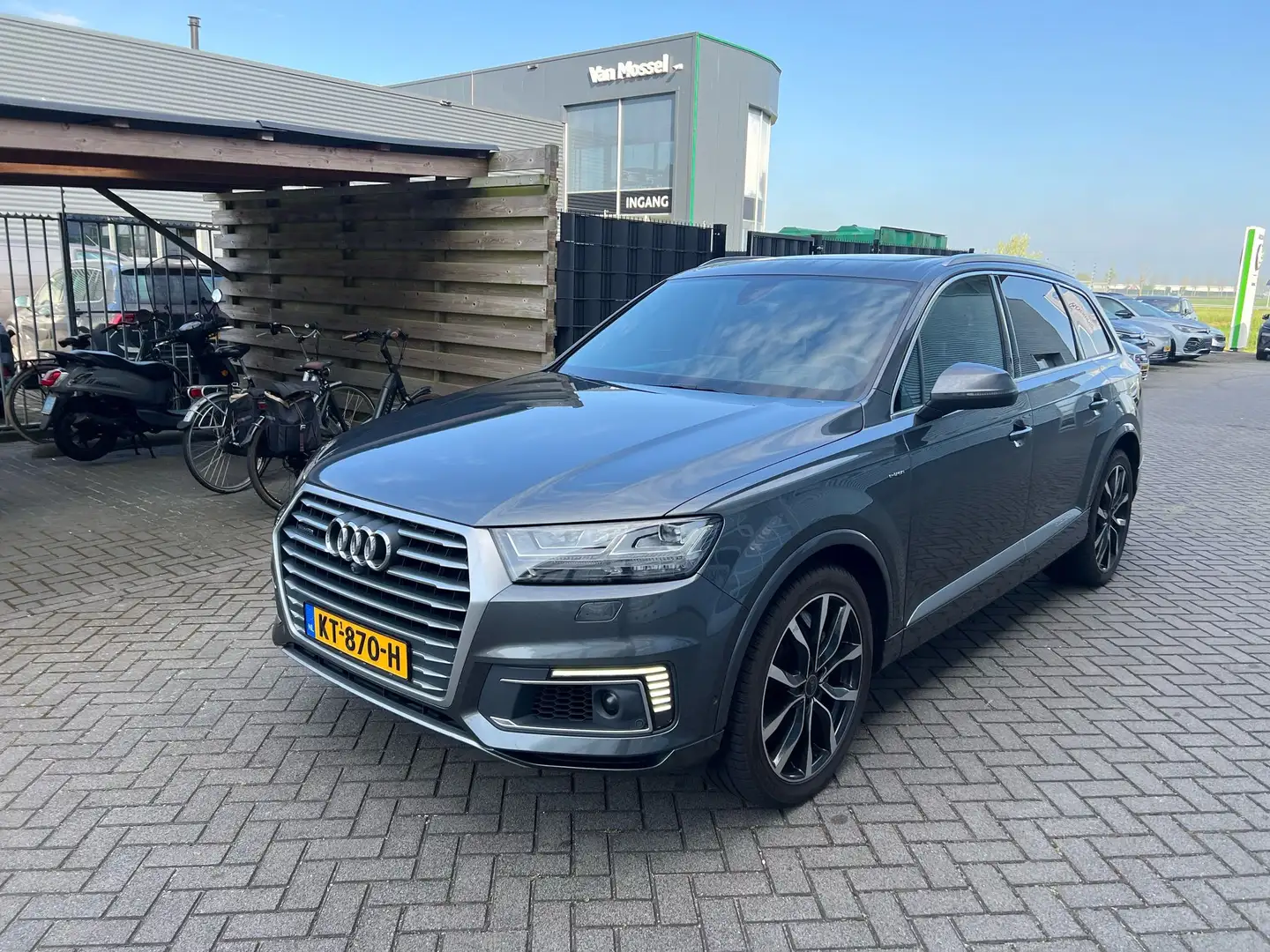 Audi Q7 Q7 3.0 TDI e-tr. q. Sp. Grijs - 1