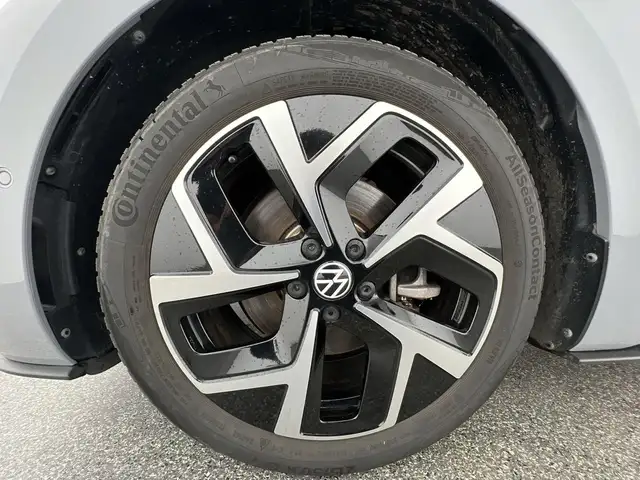 Volkswagen Id.3 view 10