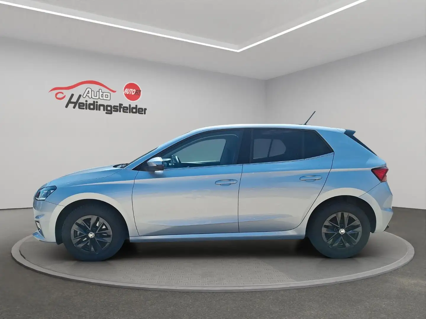 Skoda Fabia Style, SHZ, PDC hinten, Assist, 8-fach Silber - 2