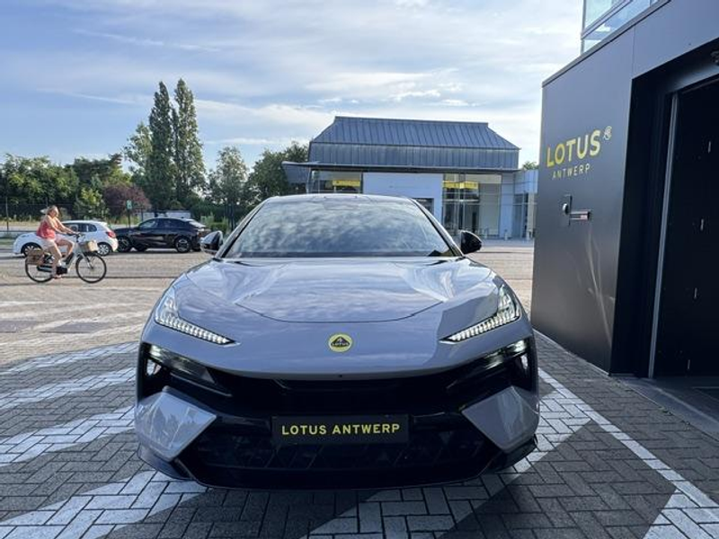 Lotus Eletre BEV 450kW — photo 11