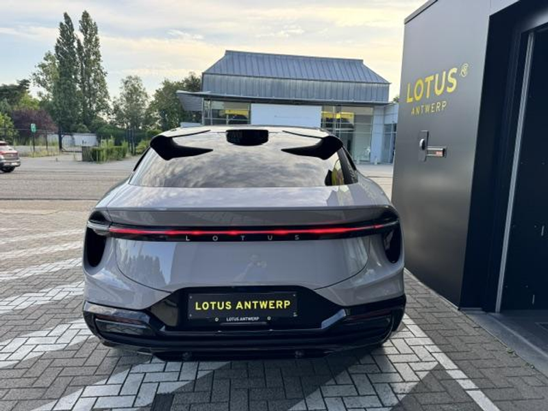 Lotus Eletre BEV 450kW — photo 5