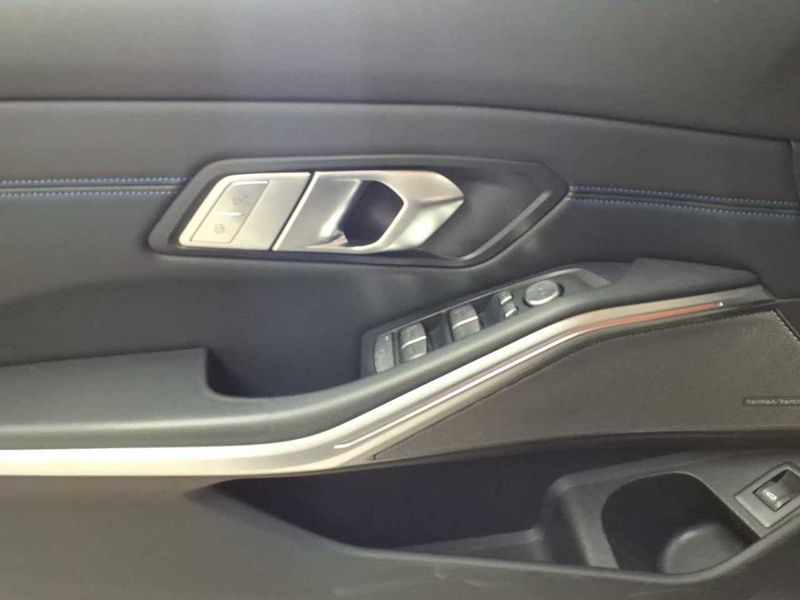 BMW 340 M340d Touring xDrive Navi H&K LED — photo 4
