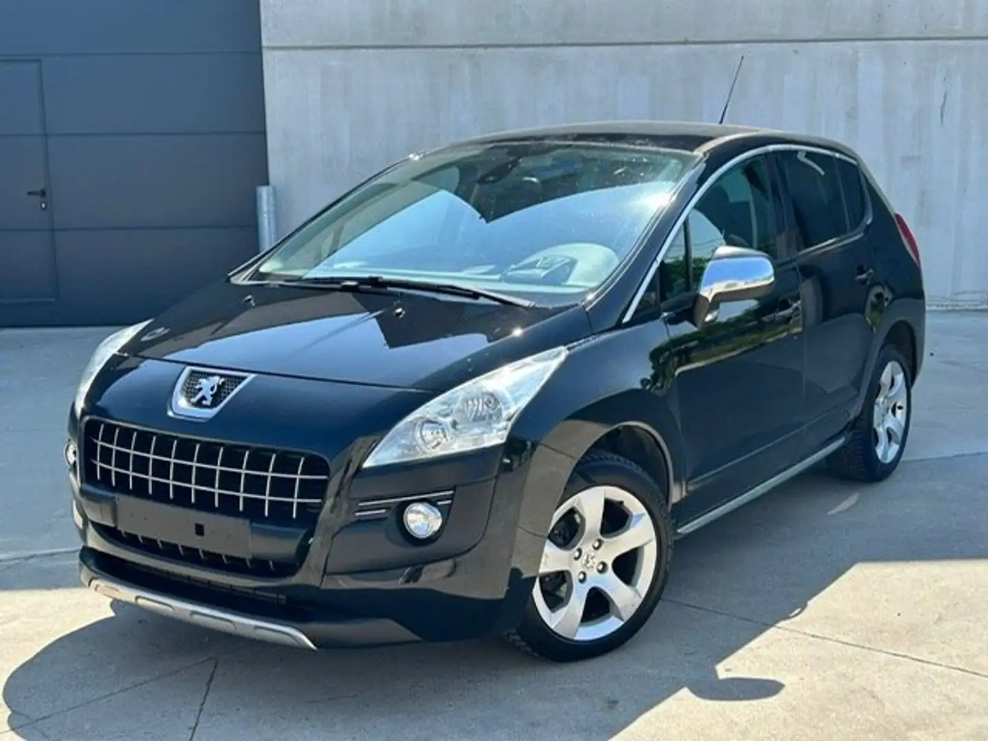 Peugeot 3008 3008 1.6 e-HDi 115cv Pano Clim Cruise 1er prop Black - 1