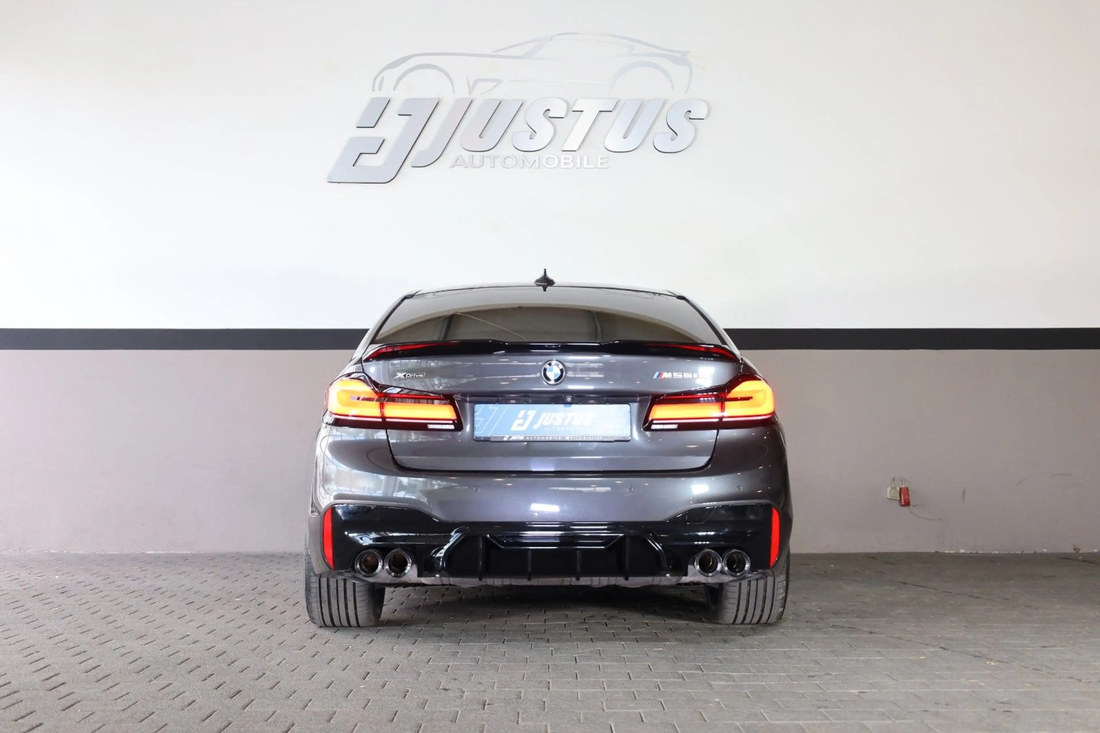 BMW 550 i xDrive/360*/HUD/SHZ/MASSAGE/TTW/ACC/HK/R20 — photo 5
