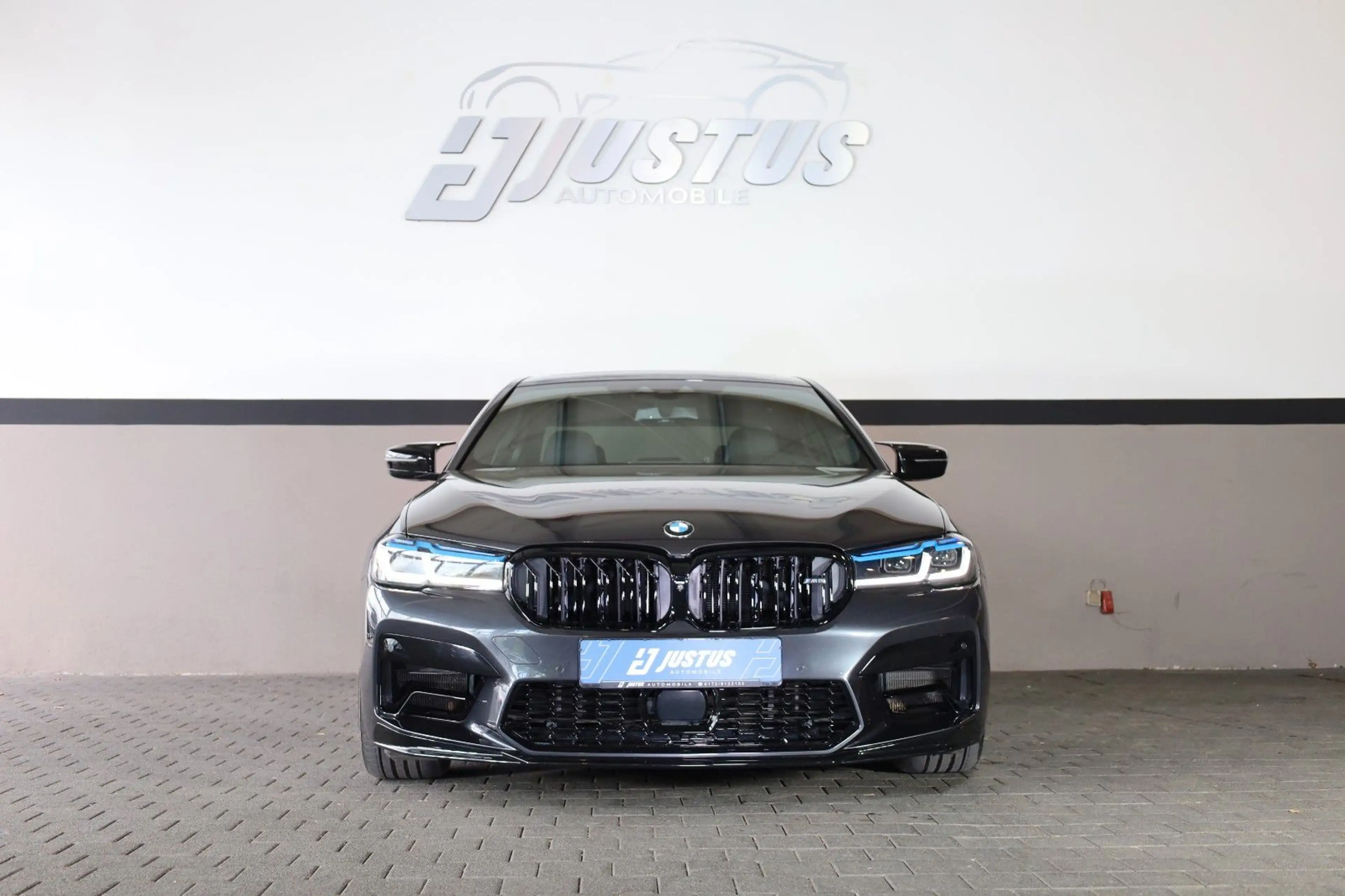 BMW 550 i xDrive/360*/HUD/SHZ/MASSAGE/TTW/ACC/HK/R20 — photo 2