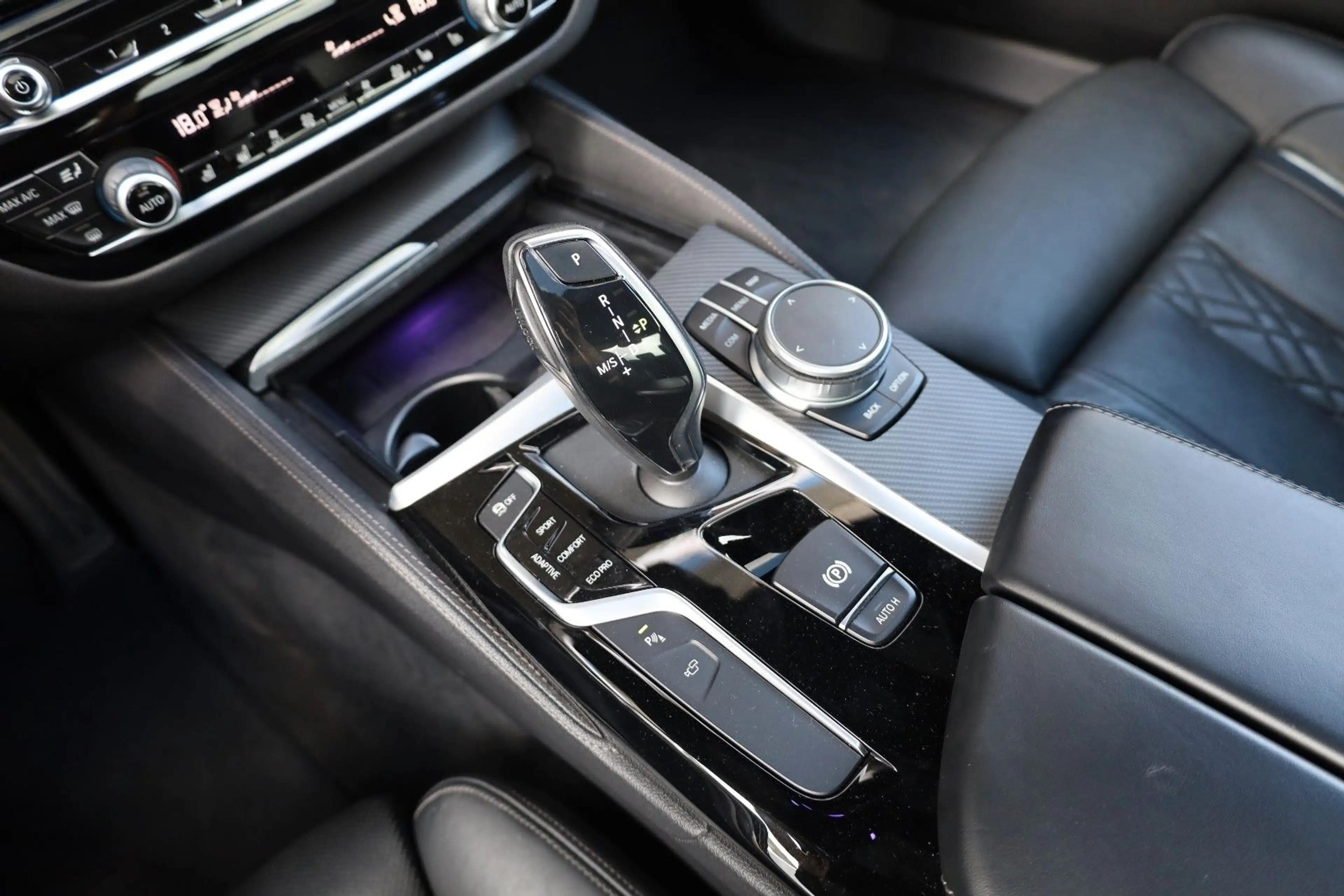 BMW 550 i xDrive/360*/HUD/SHZ/MASSAGE/TTW/ACC/HK/R20 — photo 15