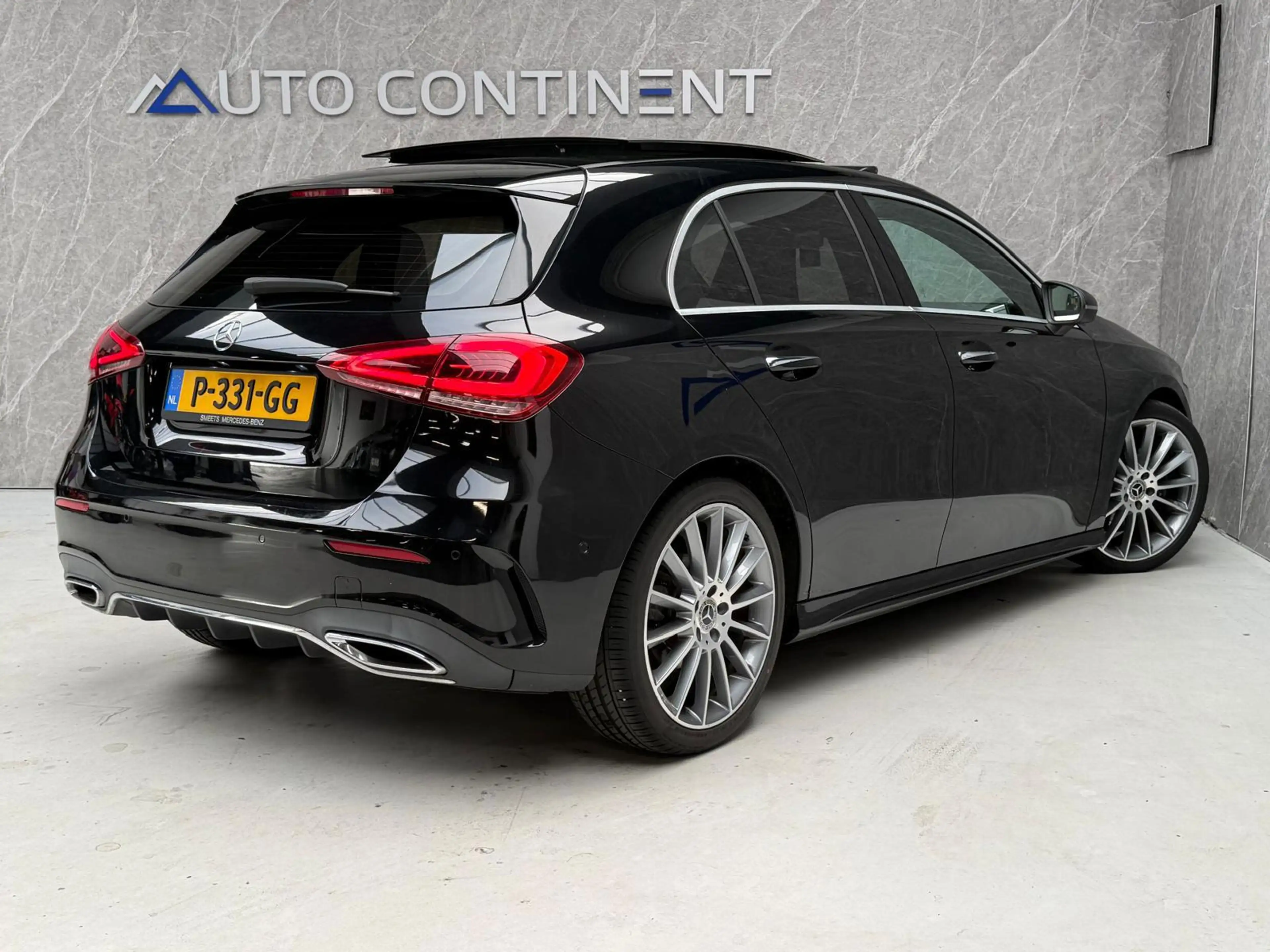 Mercedes-Benz A 180 d / AUT / APK / Panorama / Leder / Camera — photo 4