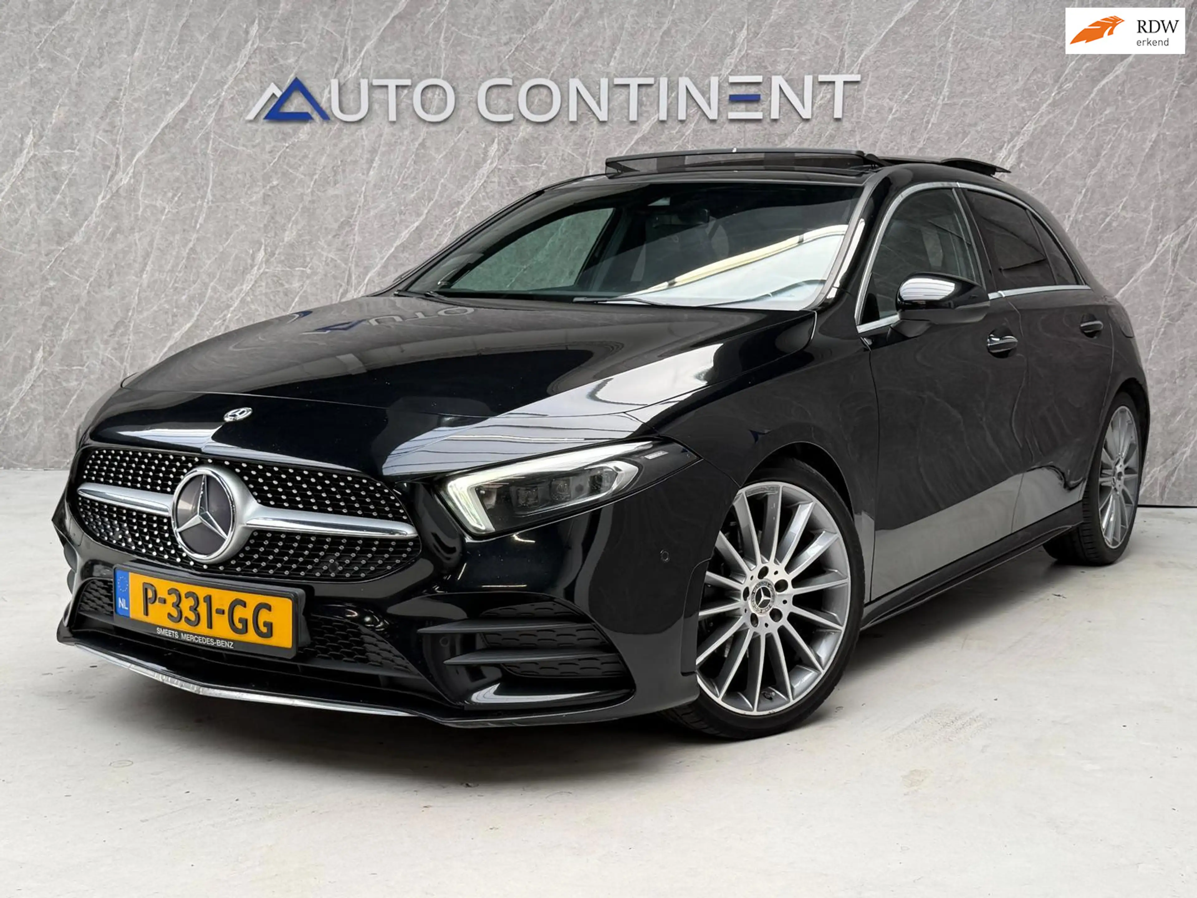 Mercedes-Benz A 180 d / AUT / APK / Panorama / Leder / Camera