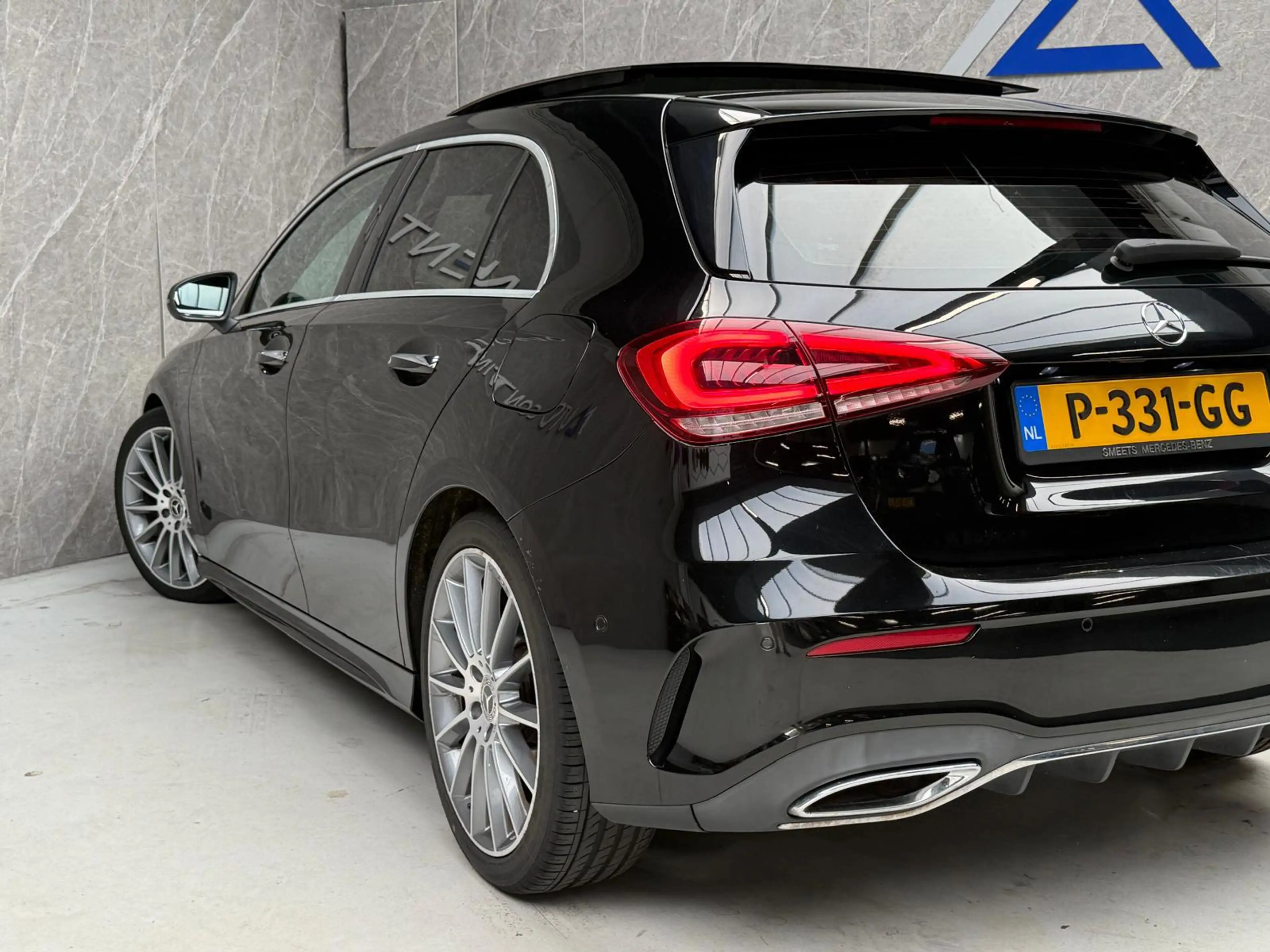 Mercedes-Benz A 180 d / AUT / APK / Panorama / Leder / Camera — photo 9
