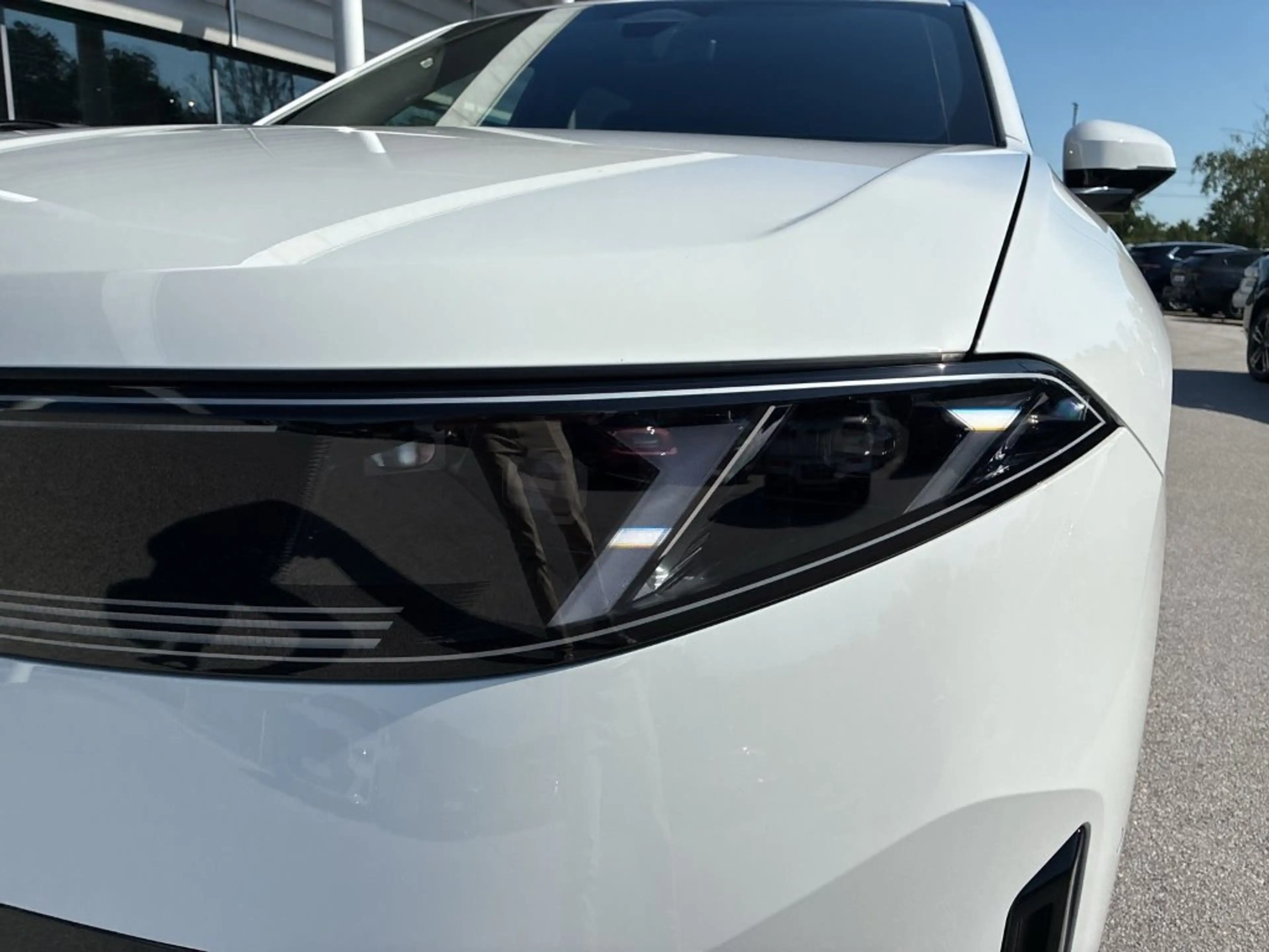 BMW iX3 40 — photo 12