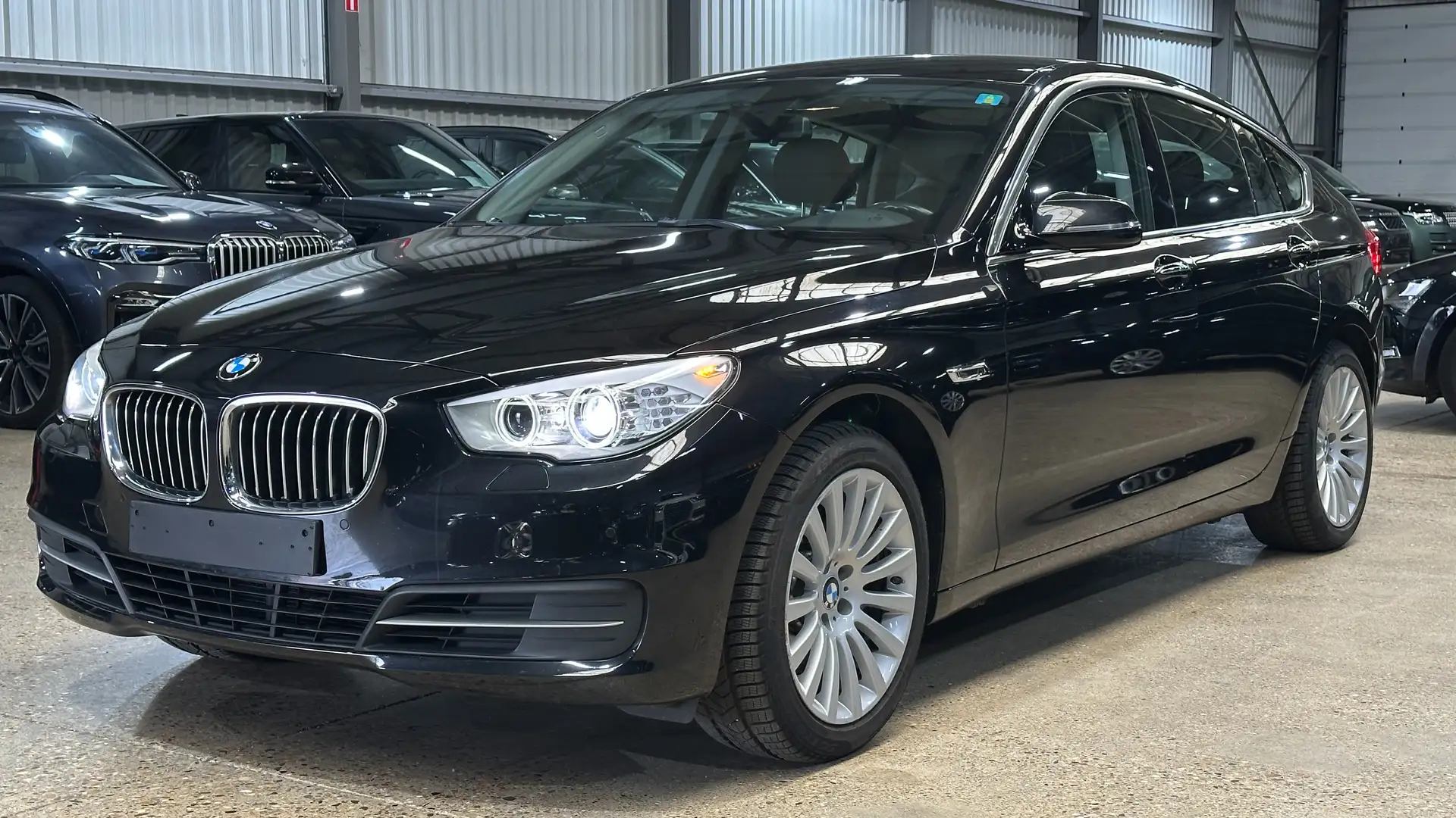 BMW 520 520d Gran Turismo Aut. Luxury Line Noir - 1