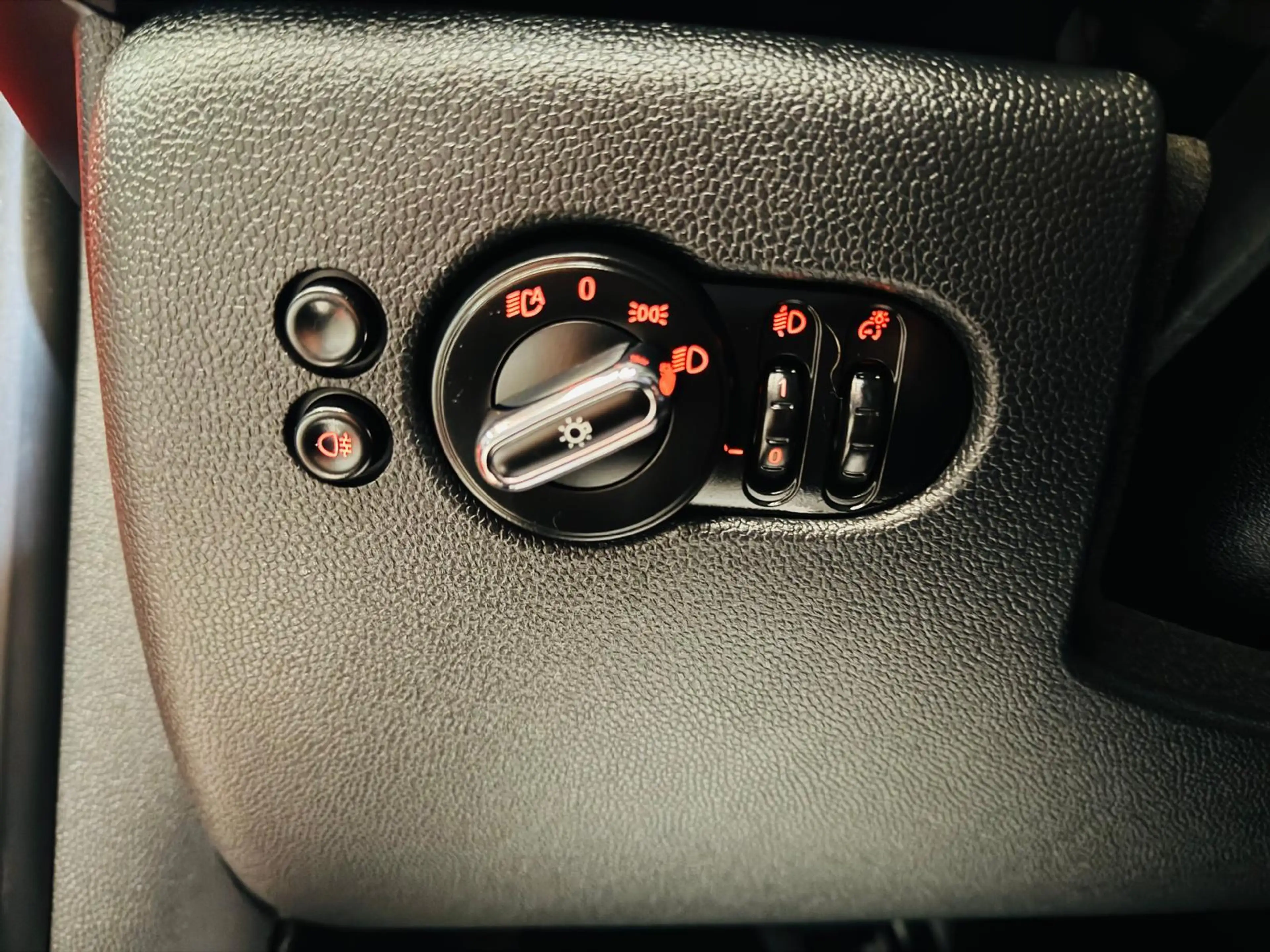 MINI One Mini 1.5A One Automatique Airco J.A Bluetooth — photo 23