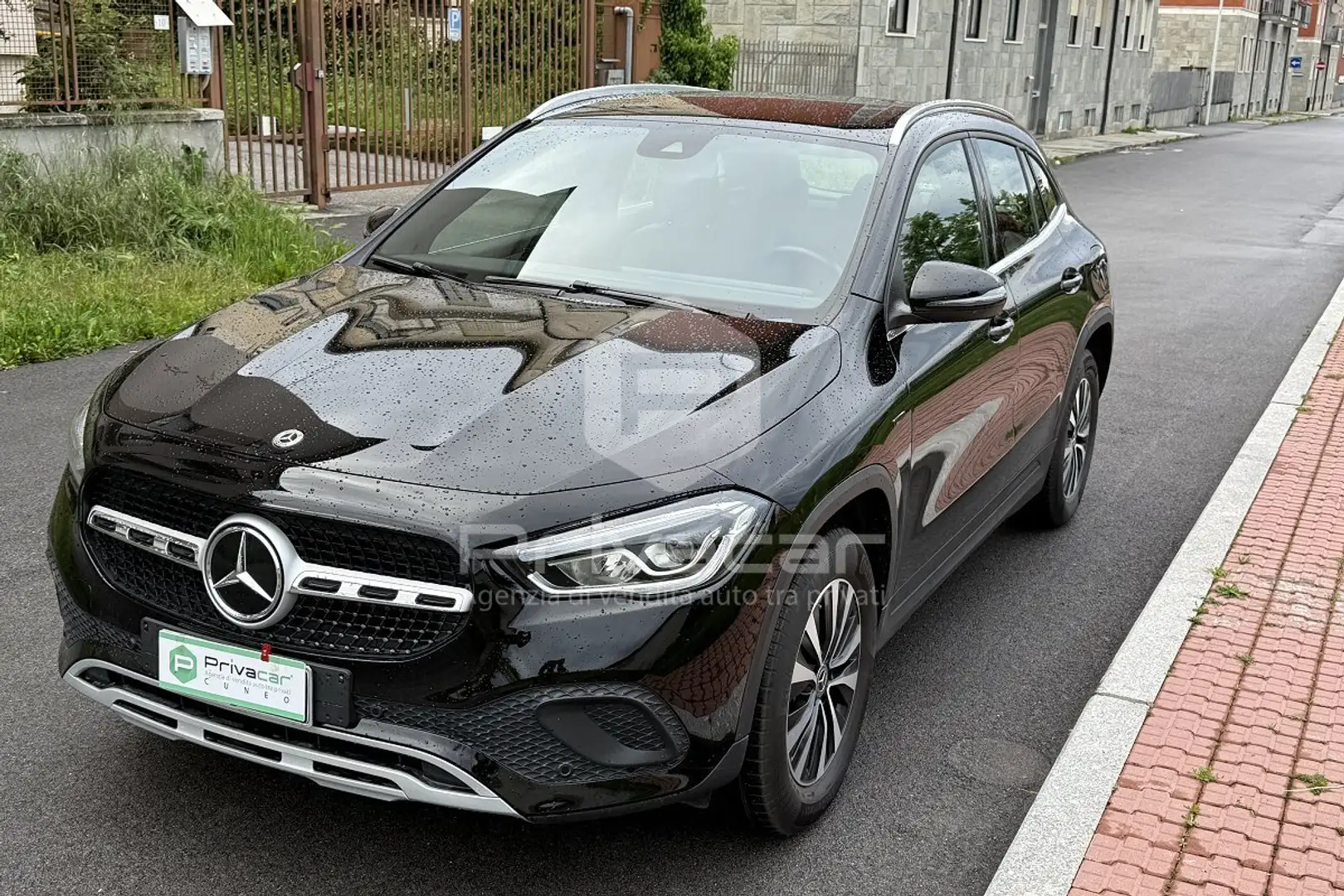 Mercedes-Benz GLA 250 GLA 250 e EQ-Power Automatic Business Extra Nero - 1